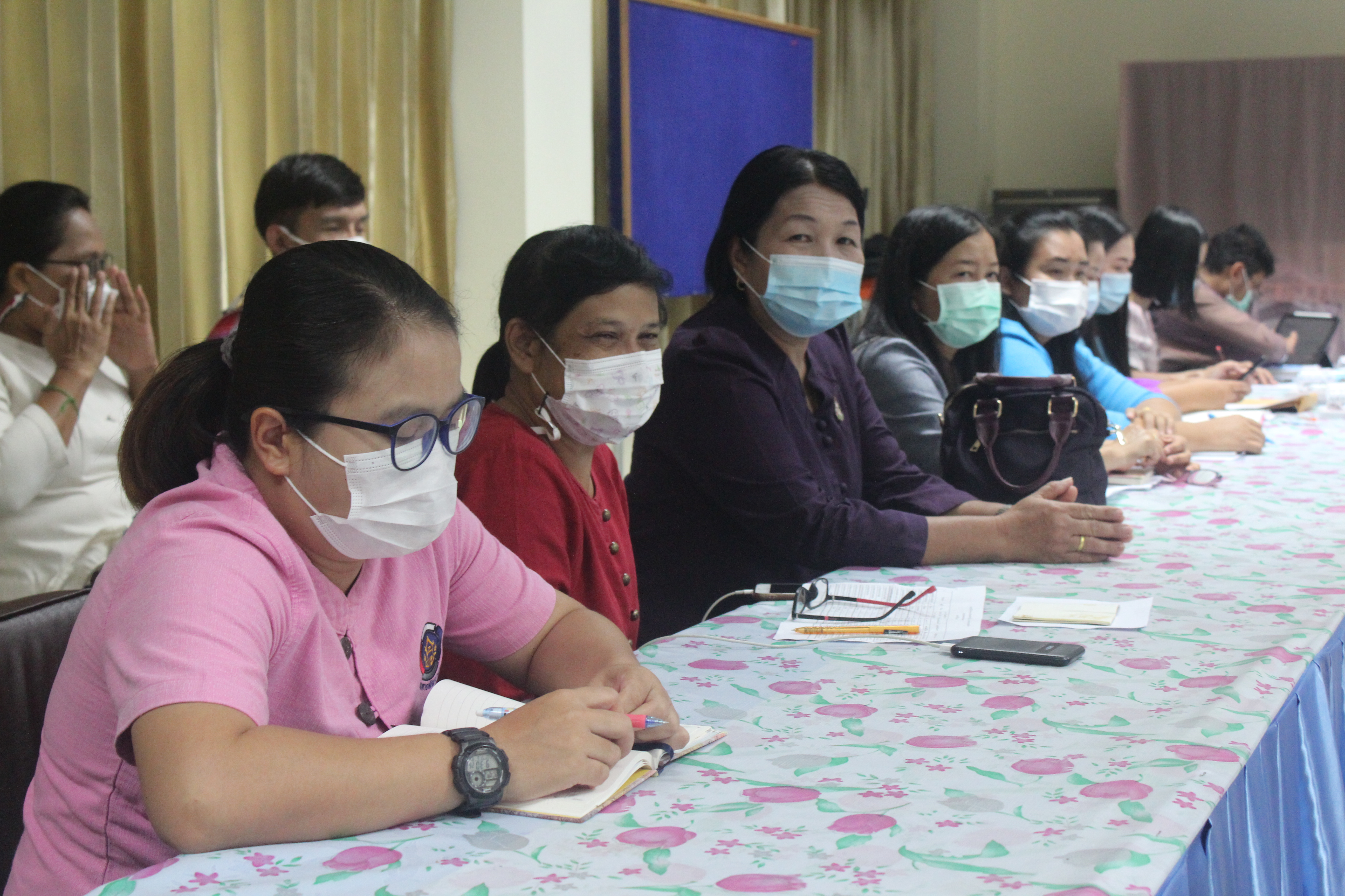 พช.หนองคาย ร่วมกับ สำนักงานตรวจเงินแผ่นดินจังหวัดหนองคาย จัดประชุมให้ความรู้ในการบริหารความเสี่ยงเพื่อเตรียมความพร้อมและป้องกันความผิดพลาดในการดำเนินงานโครงการพัฒนาพื้นที่ต้นแบบ โคกหนองนาโมเดล “โคก หนอง นา โมเดล”