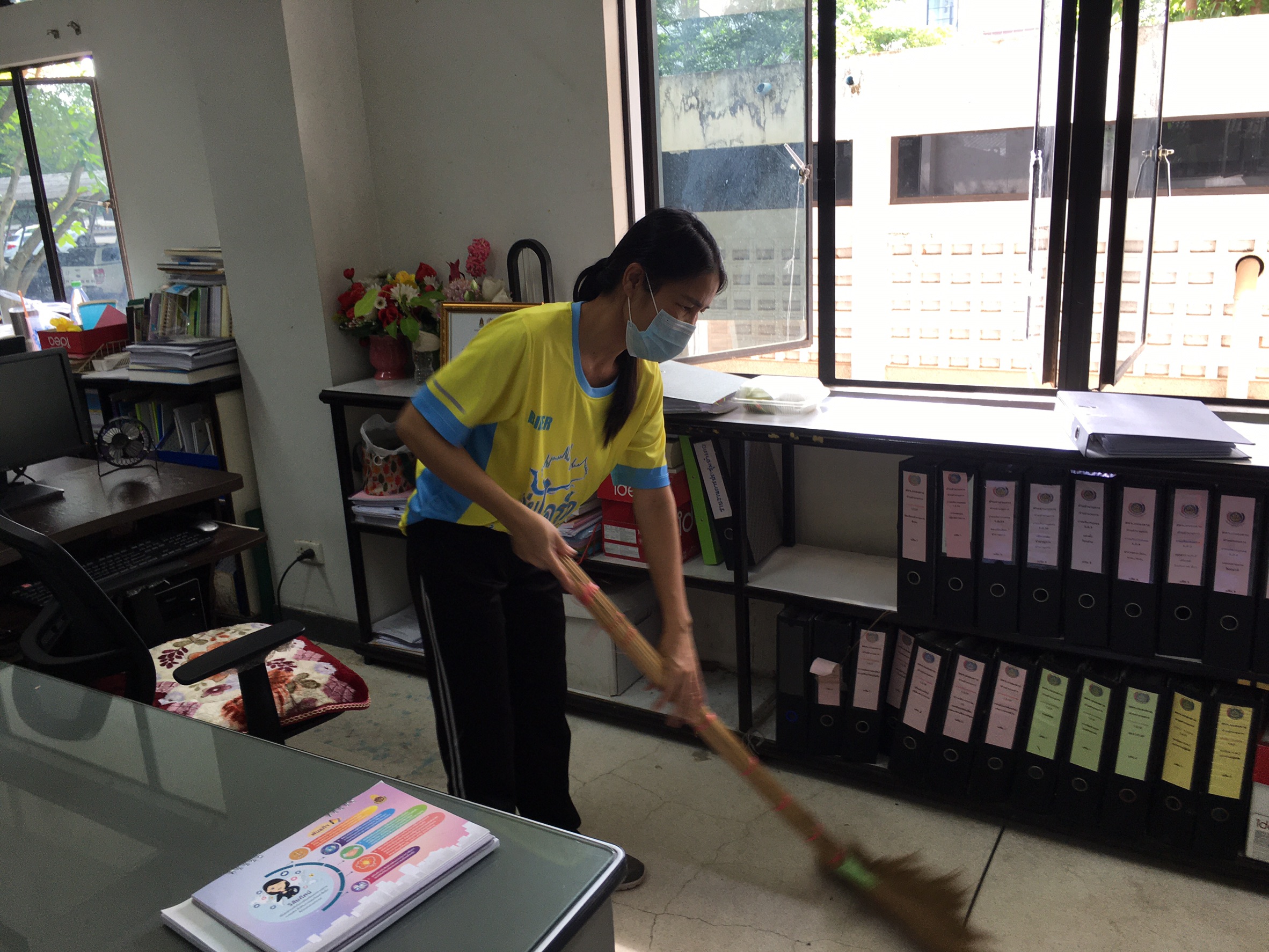 พช.หนองคาย ร่วมกิจกรรม BIG CLEANING DAY ทำความสะอาดสำนักงานและบริเวณสำนักงานให้ถูกสุขลักษณะ ปรับสภาพห้องให้เหมาะสมแก่การทำงานและจัดระเบียบสำนักงานโดยยึดหลัก 5 ส.
