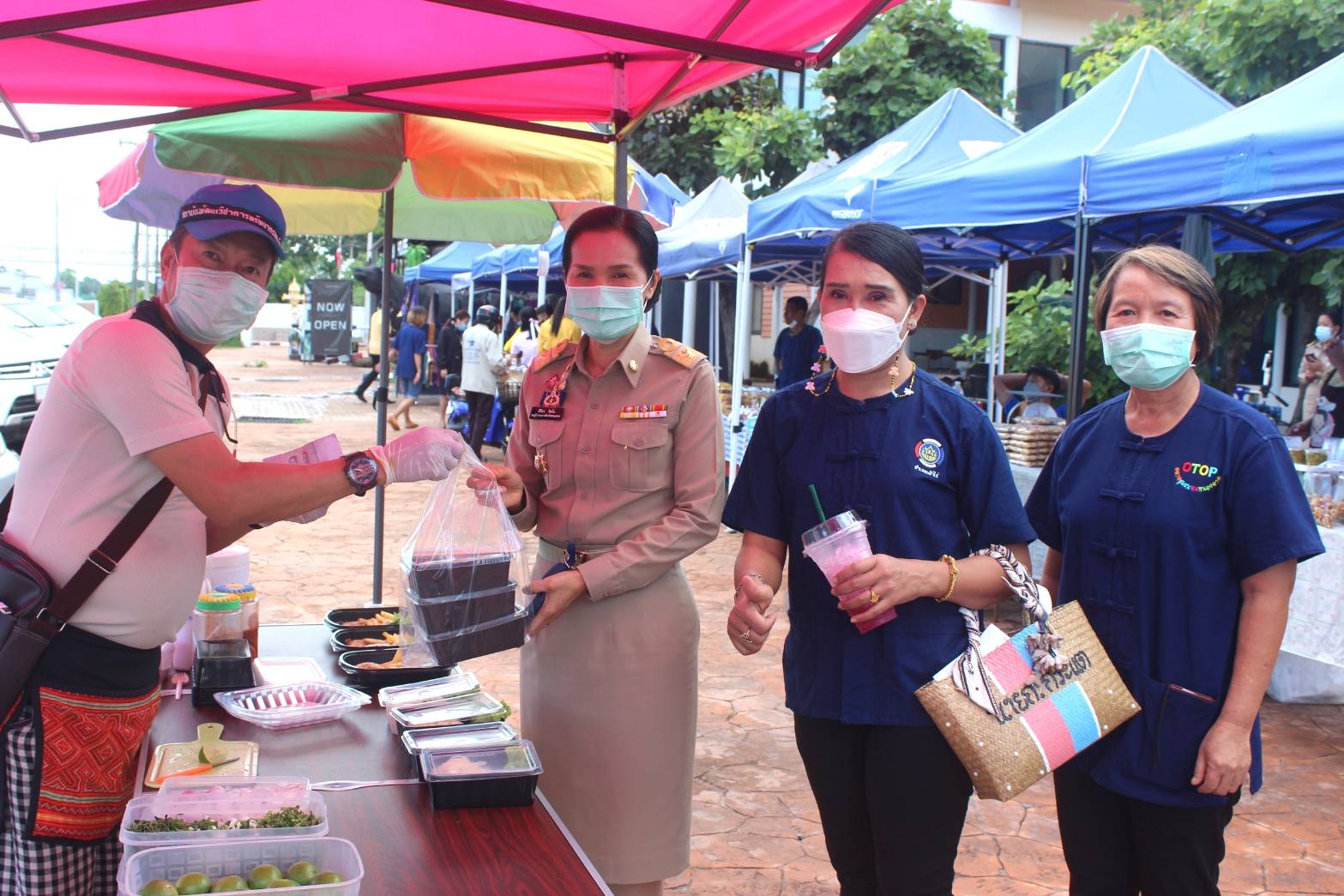จังหวัดหนองคาย จัดตลาดชุมชน คนหนองคาย ร่วมใจฝ่าวิกฤตไปด้วยกัน