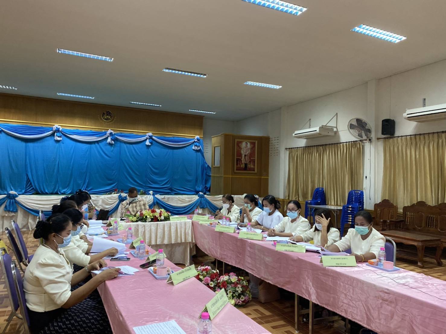 พช.หนองคาย เข้าร่วมการคัดเลือกคนกองทุนพัฒนาบทบาทสตรีดีเด่น ระดับเขตตรวจราชการที่ 10 ผ่านระบบการประชุมออนไลน์