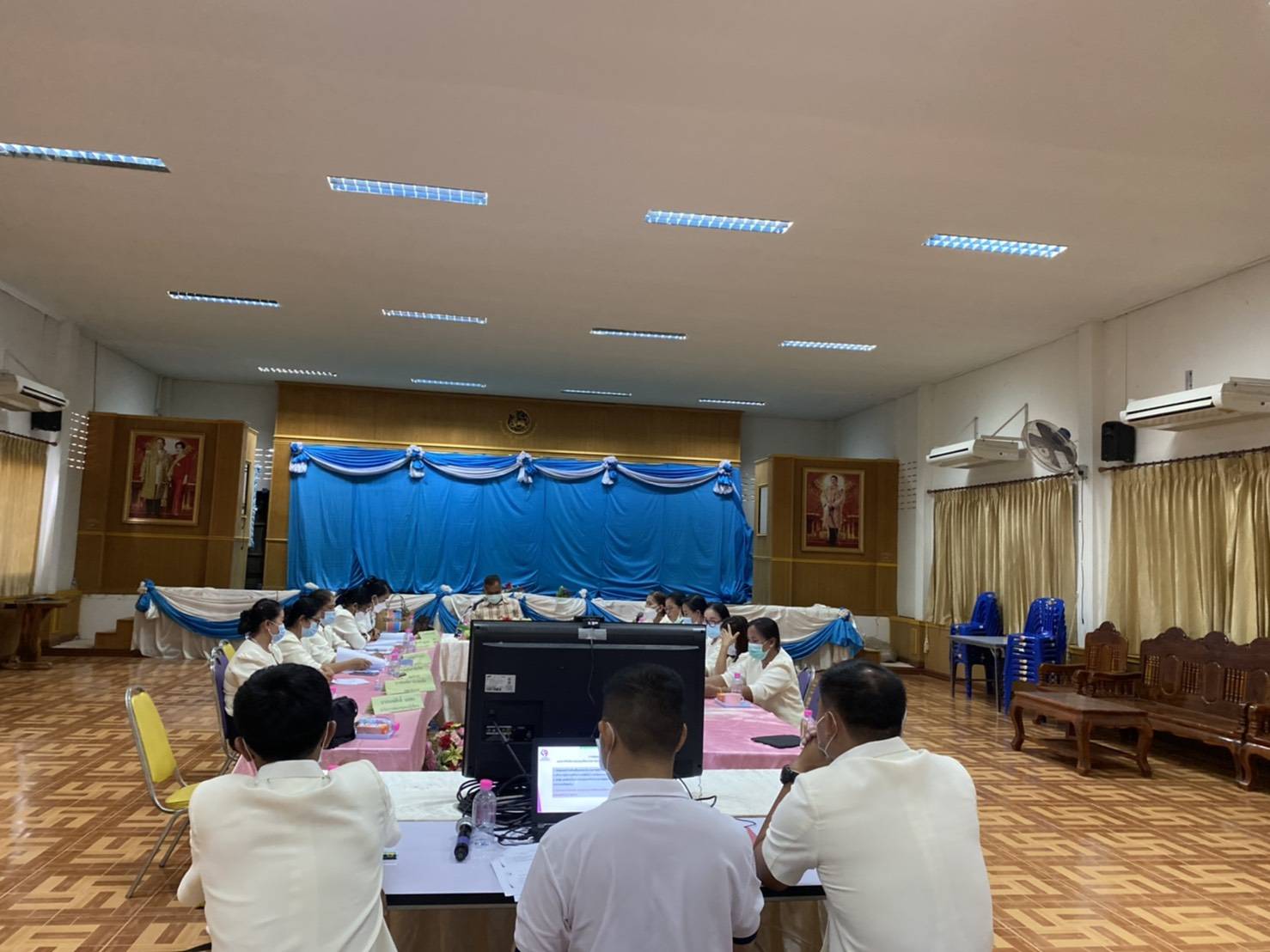 พช.หนองคาย เข้าร่วมการคัดเลือกคนกองทุนพัฒนาบทบาทสตรีดีเด่น ระดับเขตตรวจราชการที่ 10 ผ่านระบบการประชุมออนไลน์