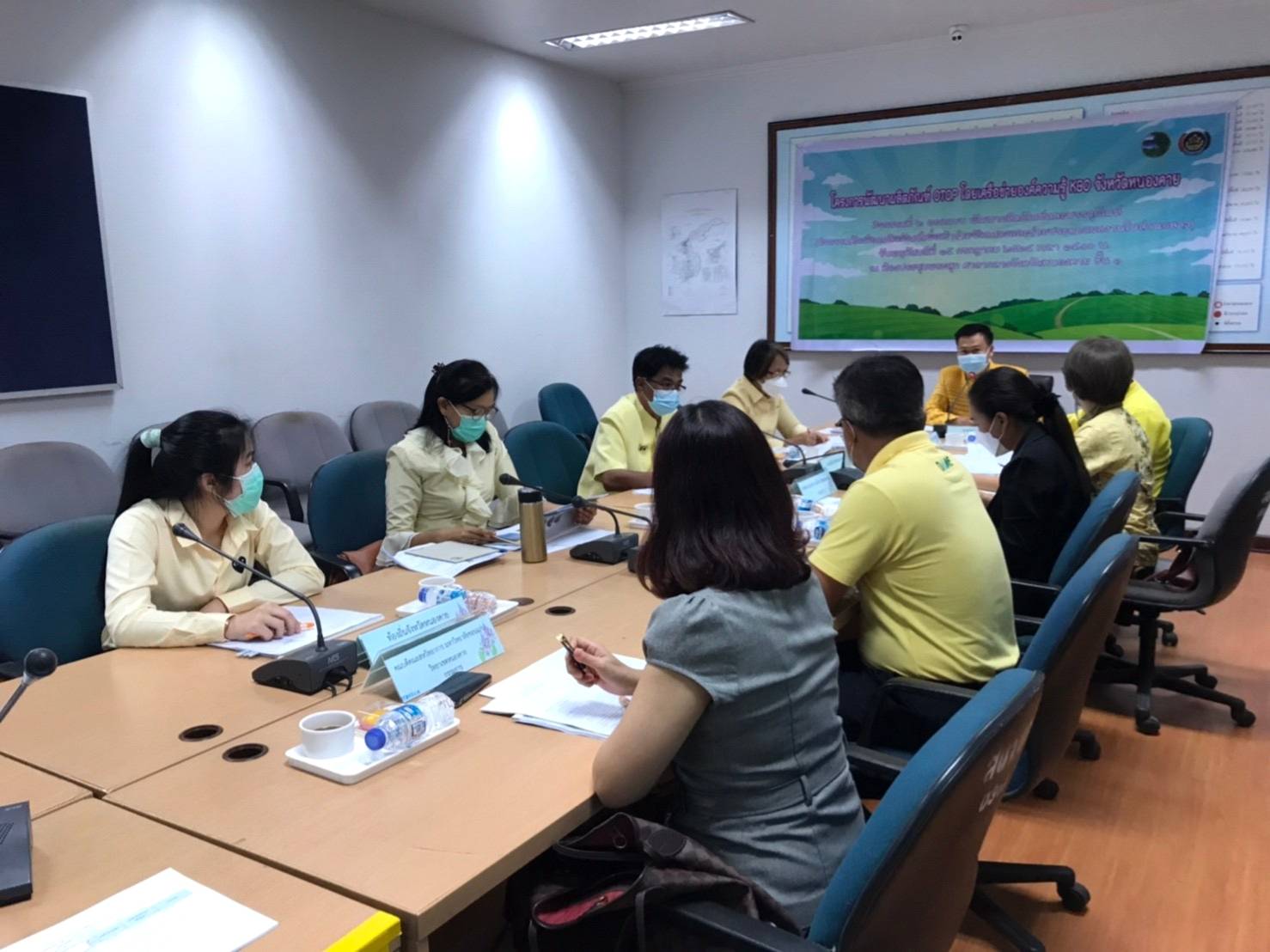 พช.หนองคาย ดำเนินโครงการพัฒนาผลิตภัณฑ์ OTOP โดยเครือข่ายองค์ความรู้ KBO จังหวัด กิจกรรมที่ 2 ออกแบบ พัฒนาผลิตภัณฑ์และบรรจุภัณฑ์