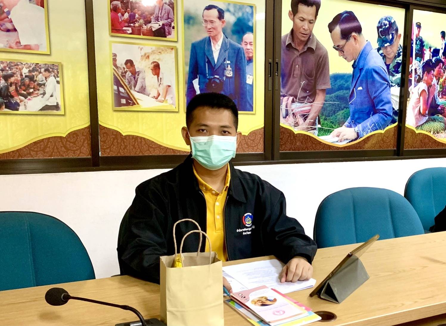 พช.หนองคาย ร่วมรับฟังความคิดเห็น ข้อเสนอแนะ และแนวทางในการดำเนินงานด้านสตรีระดับจังหวัด ในการประชุมโครงการประชุมเชิงปฏิบัติการสมัชชาสตรีจังหวัดหนองคาย ประจำปี 2564 ภายใต้แนวคิด “เสริมพลังสตรีและเด็กหญิงสู่ความเสมอภาค ร่วมตัดสินใจ ไร้ความรุนแรง”