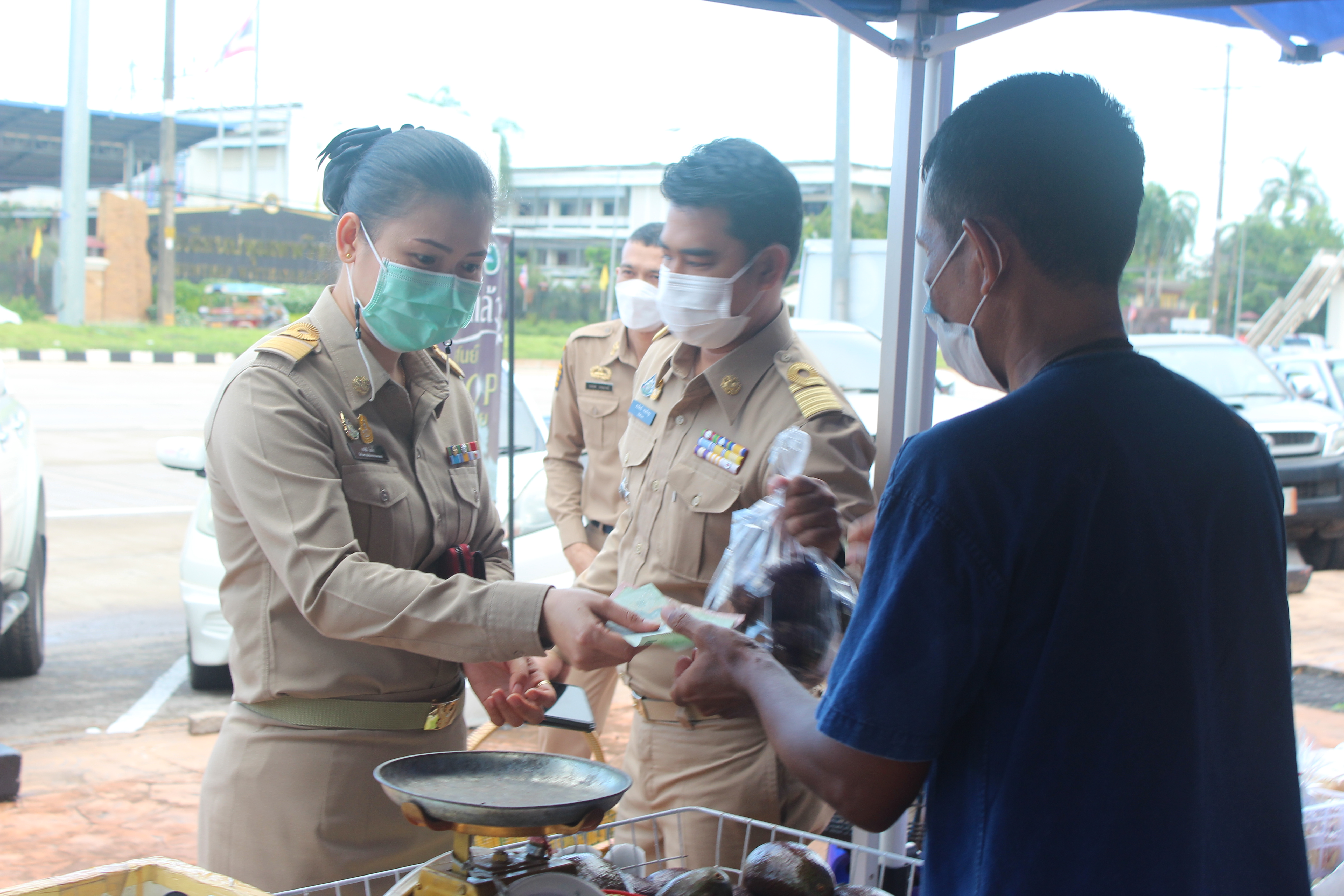 จังหวัดหนองคาย จัดตลาดชุมชน คนหนองคาย ร่วมใจฝ่าวิกฤตไปด้วยกัน