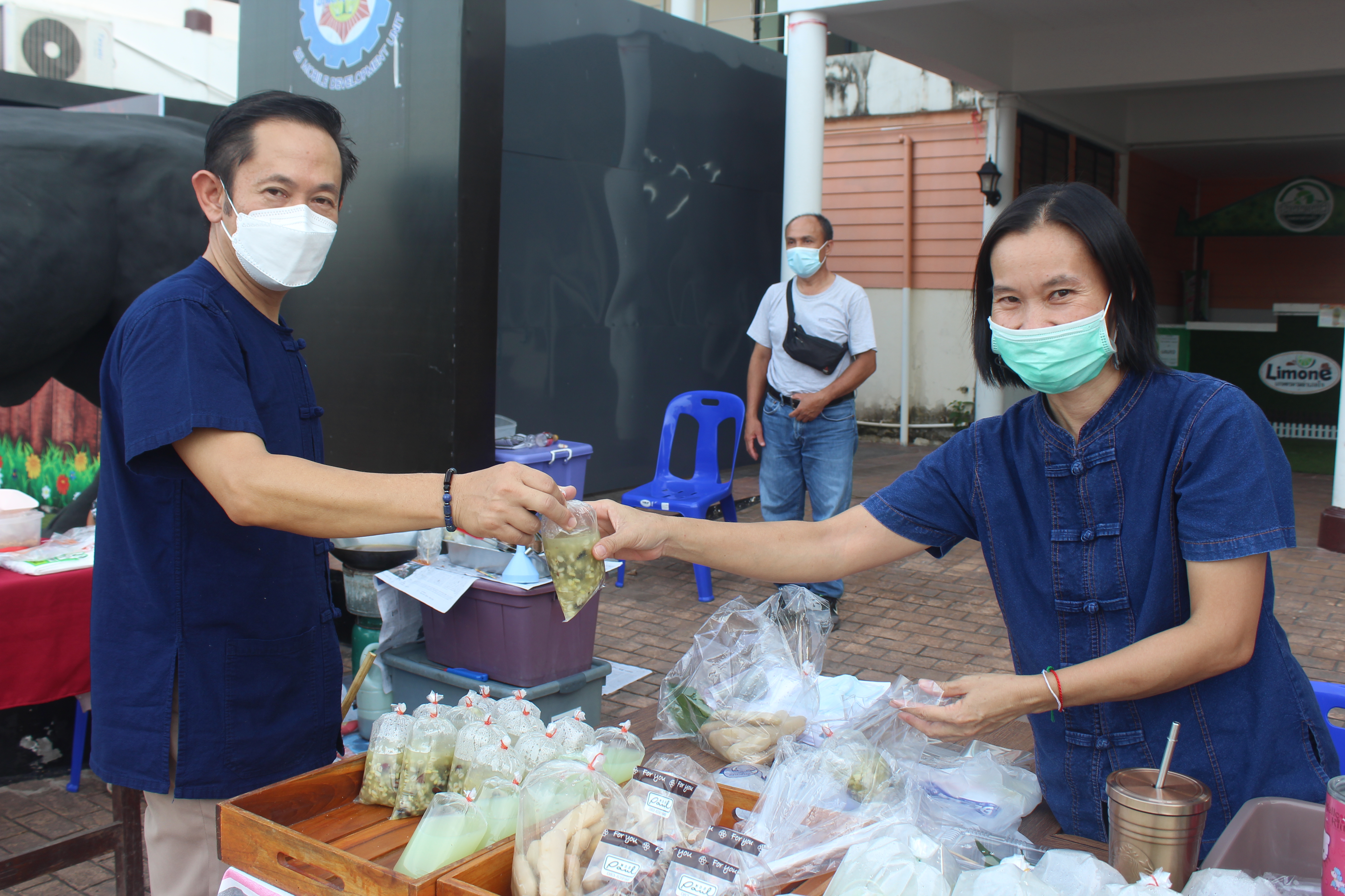 จังหวัดหนองคาย จัดตลาดชุมชน คนหนองคาย ร่วมใจฝ่าวิกฤตไปด้วยกัน