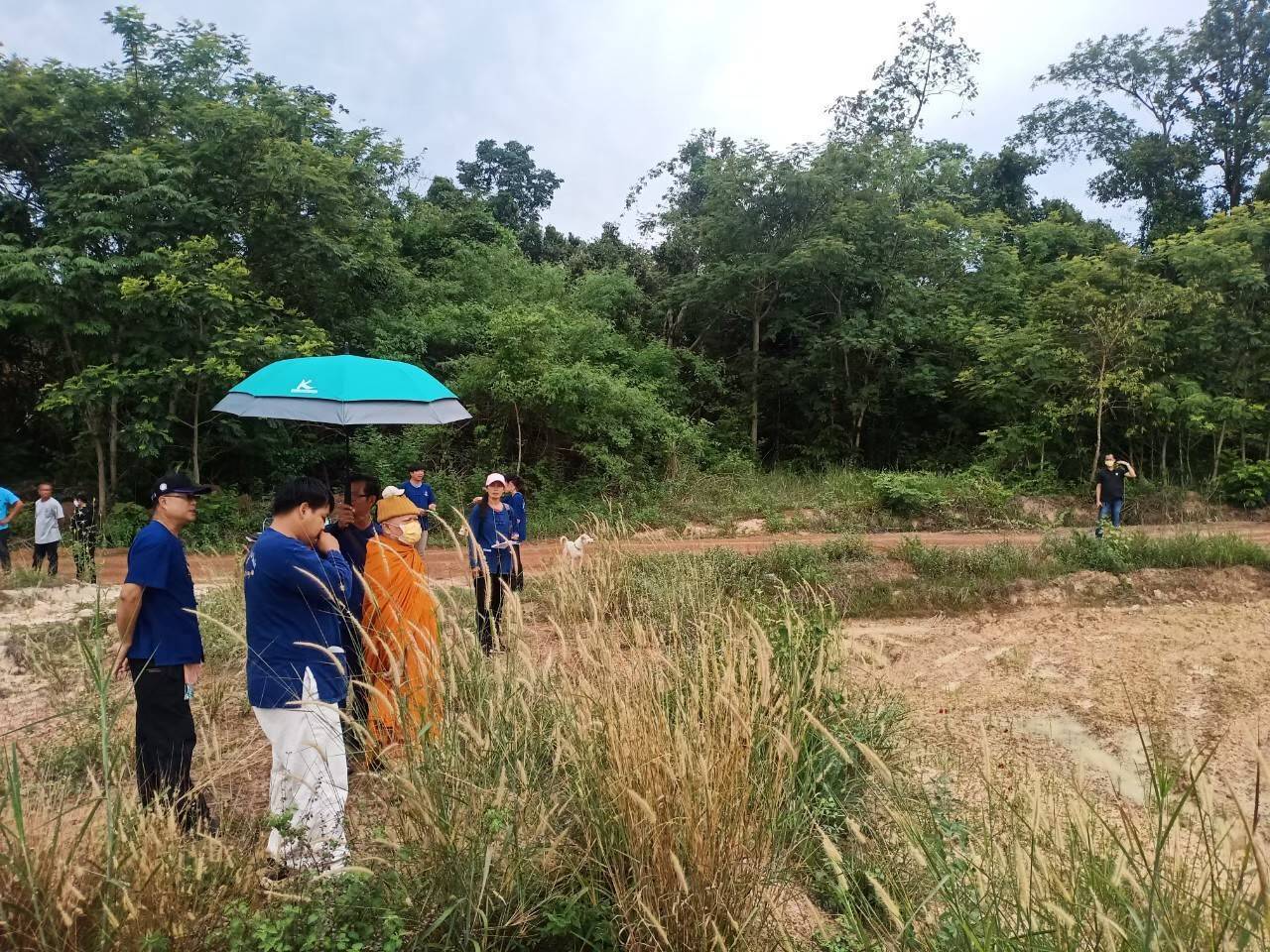 พระเดชพระคุณพระราชรัตนาลงกรณ์ รศ.ดร. เจ้าคณะจังหวัดหนองคาย หนุน “โคก หนอง นา โมเดล ” สร้างศูนย์เรียนรู้ แปลงสาธิต เศรษฐกิจพอเพียงตามหลักทฤษฏีใหม่