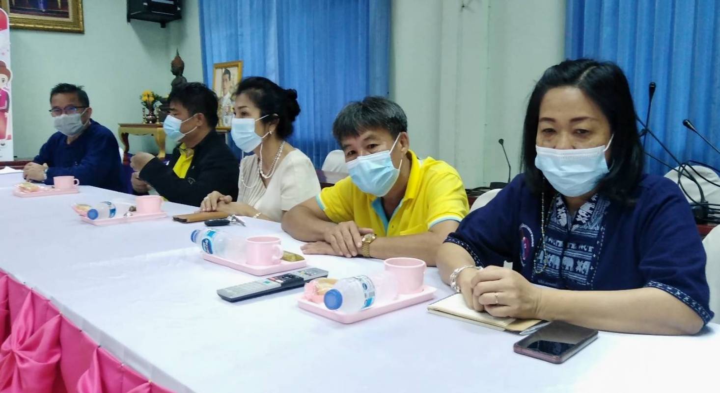 พช.หนองคาย เข้าร่วมการคัดเลือกคนกองทุนพัฒนาบทบาทสตรีดีเด่น ระดับเขตตรวจราชการที่ 10 ผ่านระบบการประชุมออนไลน์