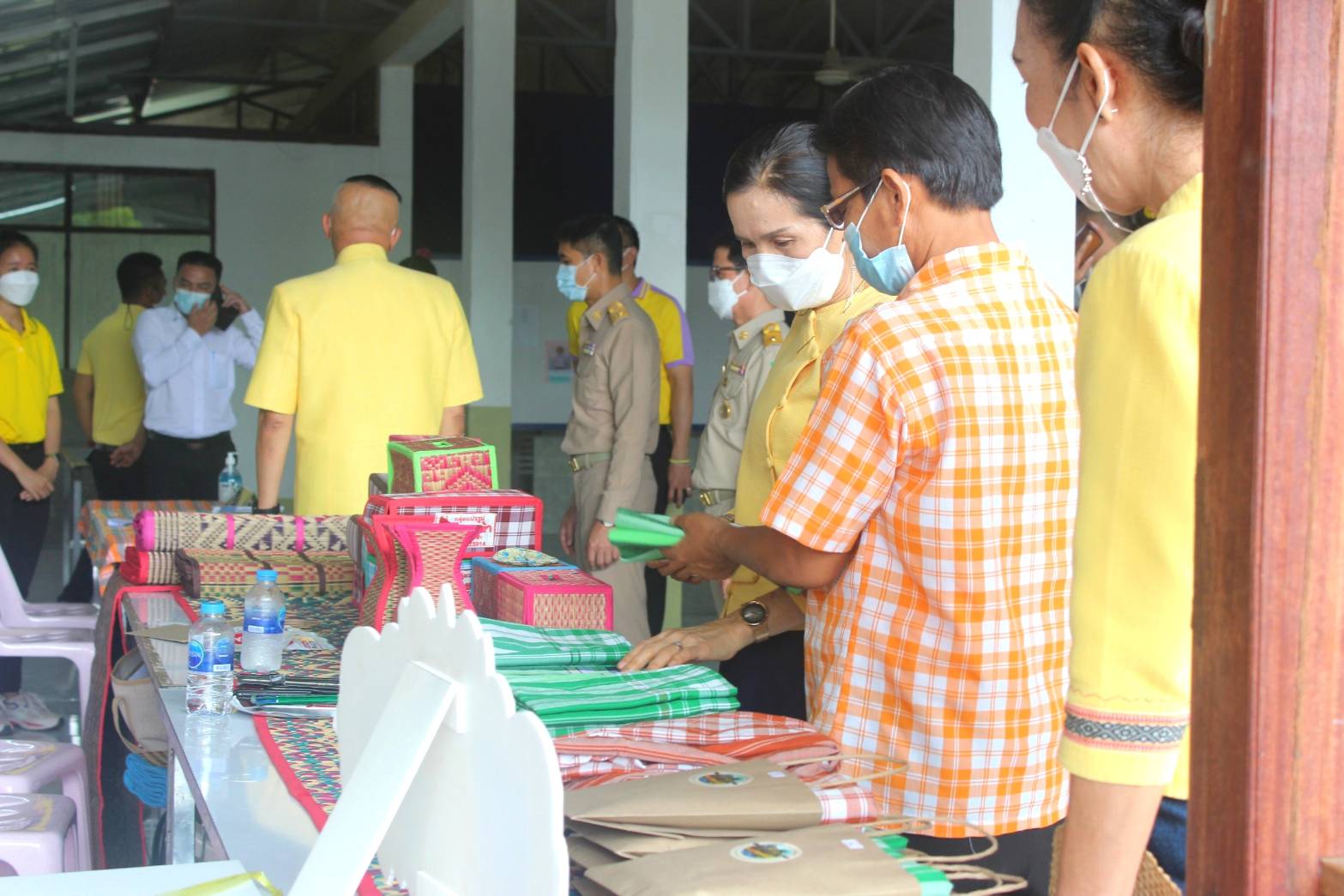 จังหวัดหนองคาย จัดกิจกรรมโครงการจังหวัดเคลื่อนที่ “หน่วยบำบัดทุกข์ บำรุงสุข สร้างรอยยิ้มให้ประชาชน” นำส่วนราชการออกให้บริการประชาชนในพื้นที่โรงเรียนอนุบาลสังคม ตำบลสังคม อำเภอสังคม​ จังหวัดหนองคาย