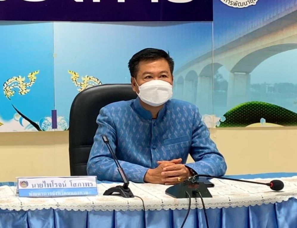 พช.หนองคาย ร่วมรับชมพิธีมอบแบบผ้าบาติกลายพระราชทาน สมเด็จพระเจ้าลูกเธอ เจ้าฟ้าสิริวัณณวรี นารีรัตนราชกัญญา ชื่อลายผ้า “ลายปาเต๊ะร่วมใจเทิดไท้เจ้าหญิง” – “ลายท้องทะเลไทย” และ “ลายป่าแดนใต้” ผ่านระบบประชุมออนไลน์ ด้วยโปรแกรม ZOOM meeting