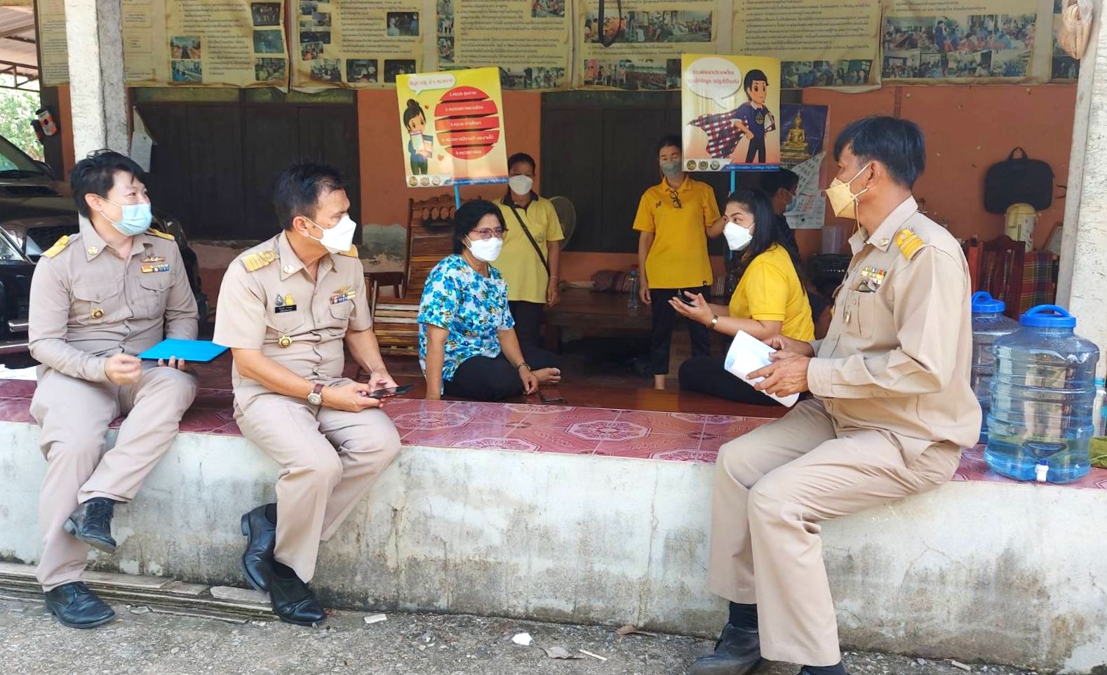 พช.หนองคาย ติดตามการดำเนินงานบริหารการจัดเก็บ และบันทึกข้อมูลความจำเป็นพื้นฐาน (จปฐ.) ระดับอำเภอ ประจำปี 2564 ณ บ้านท่าดอกคำ หมู่ที่ 3 ตำบลเมืองหมี อำเภอเมืองหนองคาย