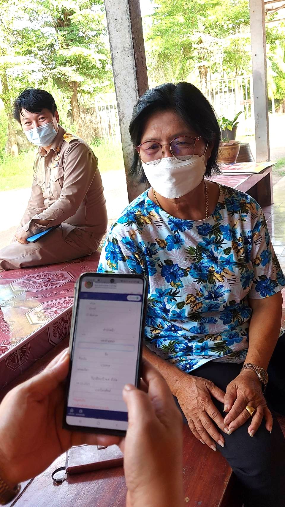 พช.หนองคาย ติดตามการดำเนินงานบริหารการจัดเก็บ และบันทึกข้อมูลความจำเป็นพื้นฐาน (จปฐ.) ระดับอำเภอ ประจำปี 2564 ณ บ้านท่าดอกคำ หมู่ที่ 3 ตำบลเมืองหมี อำเภอเมืองหนองคาย