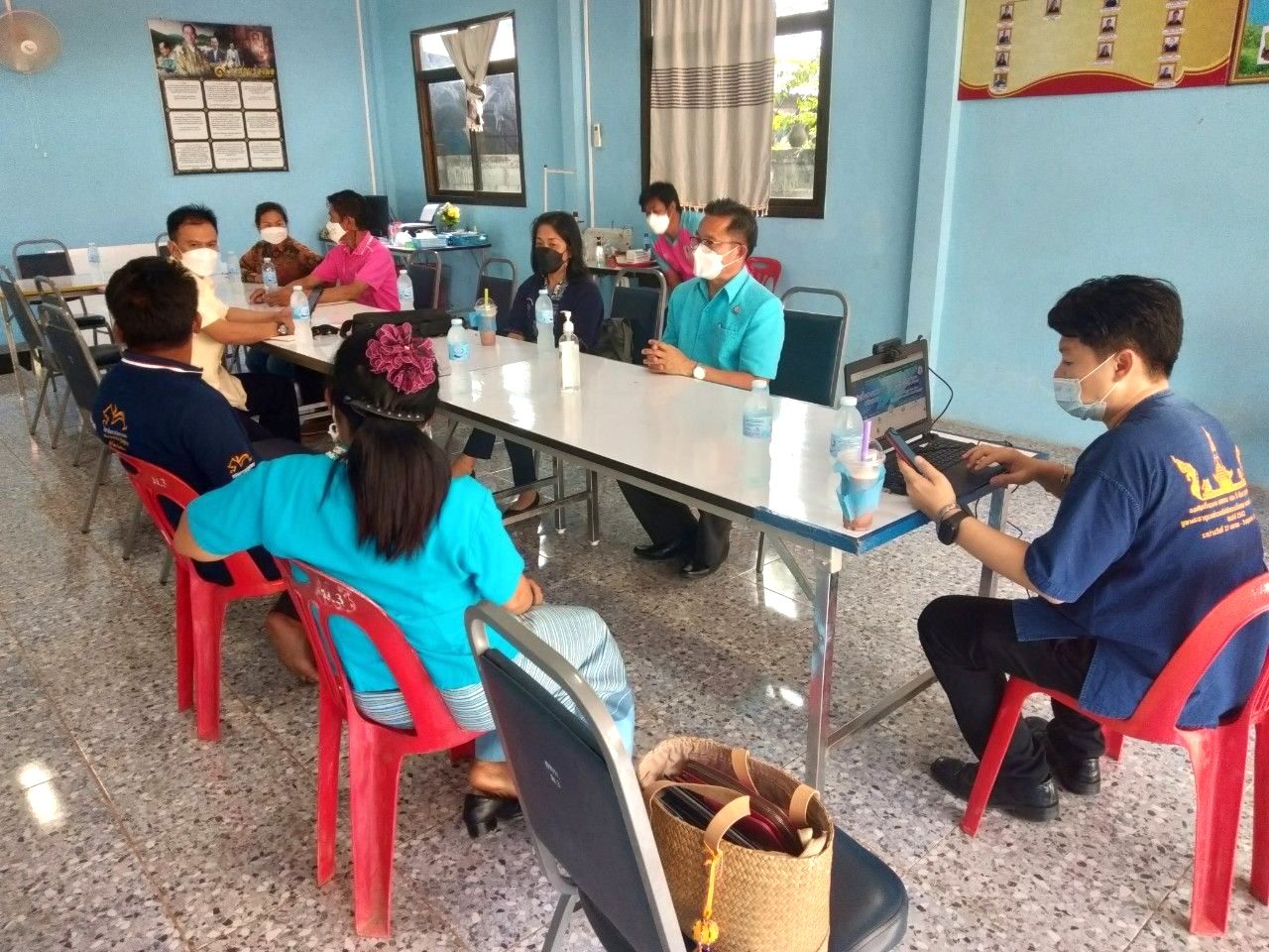 พช.หนองคาย ติดตามความก้าวหน้าการเตรียมการรับการประเมินคัดเลือกสารสนเทศตำบลต้นแบบเพื่อพัฒนาคุณภาพชีวิต ระดับเขตตรวจ ประจำปี 2564 เขตตรวจราชการที่ 10 กลุ่มจังหวัดภาคตะวันออกเฉียงเหนือตอนบน 1 ผ่านระบบ ZOOM