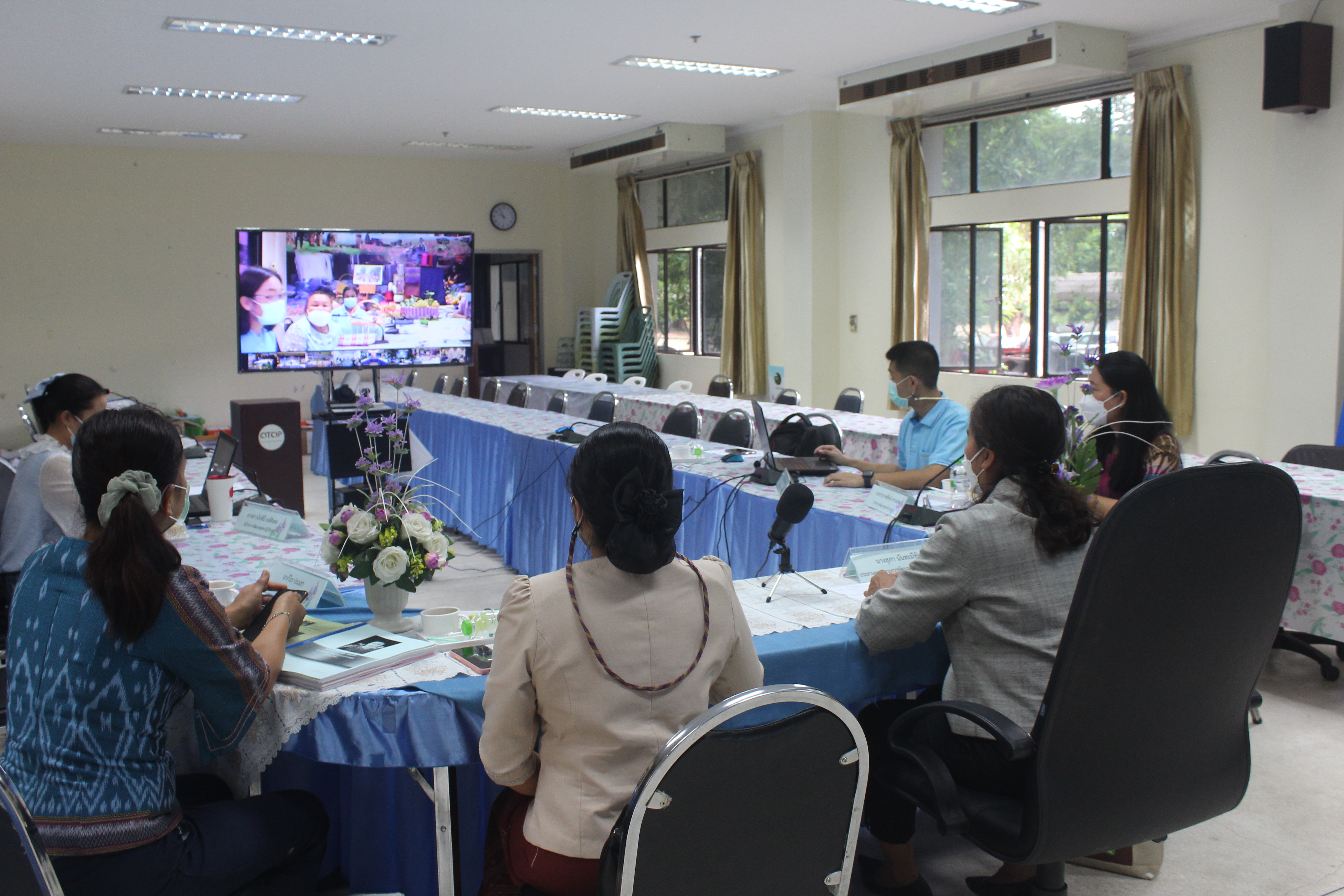 คณะกรรมการพัฒนาสตรีจังหวัดหนองคาย ร่วมประชุมเชิงปฏิบัติการคณะกรรมการพัฒนาสตรี ภาคตะวันออกเฉียงเหนือ (กพสภ.) ผ่านระบบออนไลน์ (ระบบ Zoom) 