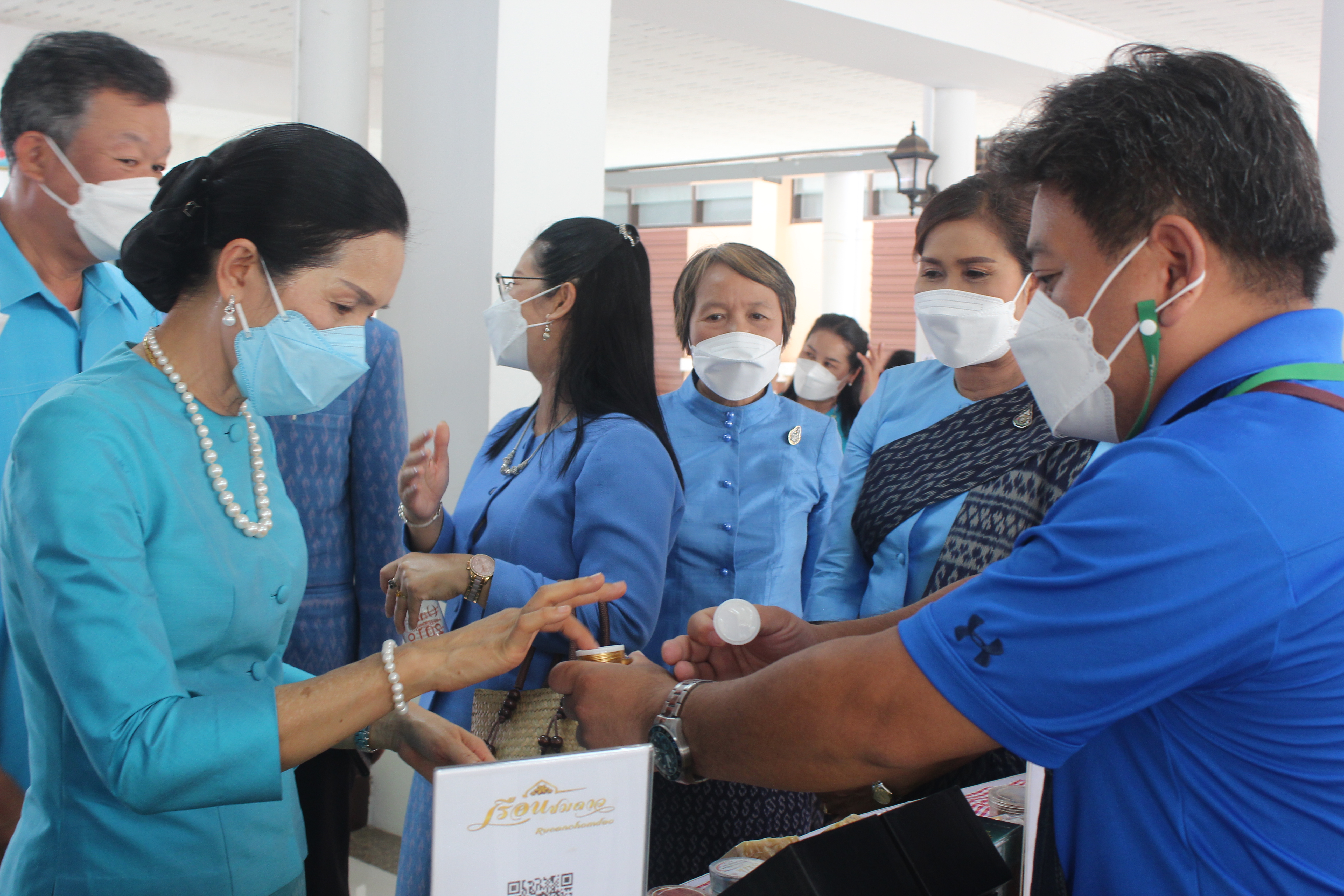 จังหวัดหนองคาย ดำเนินโครงการสร้างภาพลักษณ์ผู้นำสตรี สืบสาน ภูมิปัญญา “ผ้าไทย ใส่ให้สนุก”