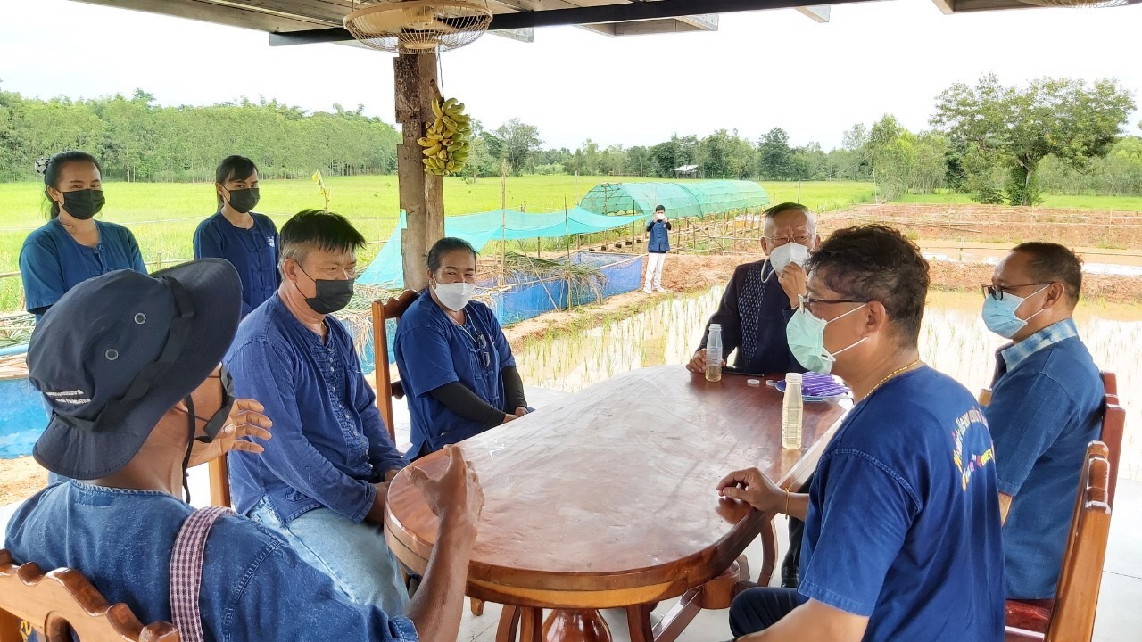 ผู้ว่าราชการจังหวัดหนองคาย (นายประเสริฐ ลือชาธนานนท์) ลงพื้นที่สนับสนุน ติดตาม ความก้าวหน้าการดำเนินโครงการพัฒนาพื้นที่ต้นแบบ การพัฒนาคุณภาพชีวิตตามหลักทฤษฎีใหม่ประยุกต์สู่  “โคก หนอง นา โมเดล” กิจกรรม สร้างพื้นที่เรียนรู้ชุมชนต้นแบบการพัฒนาคุณภาพชีวิต (Household Lab Model for quality of life : HLM) ระดับครัวเรือน ณ ตำบลโคกคอน  อำเภอท่าบ่อ จังหวัดหนองคาย