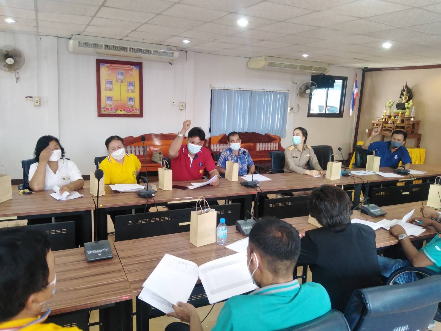 พช.หนองคาย ติดตามการดำเนินโครงการนำเสนอผลการจัดเก็บและรับรองคุณภาพข้อมูลพื้นฐานระดับหมู่บ้าน (กชช.๒ค) ประจำปี 2564 ณ เทศบาลตำบลหนองปลาปาก อำเภอศรีเชียงใหม่ จังหวัดหนองคาย