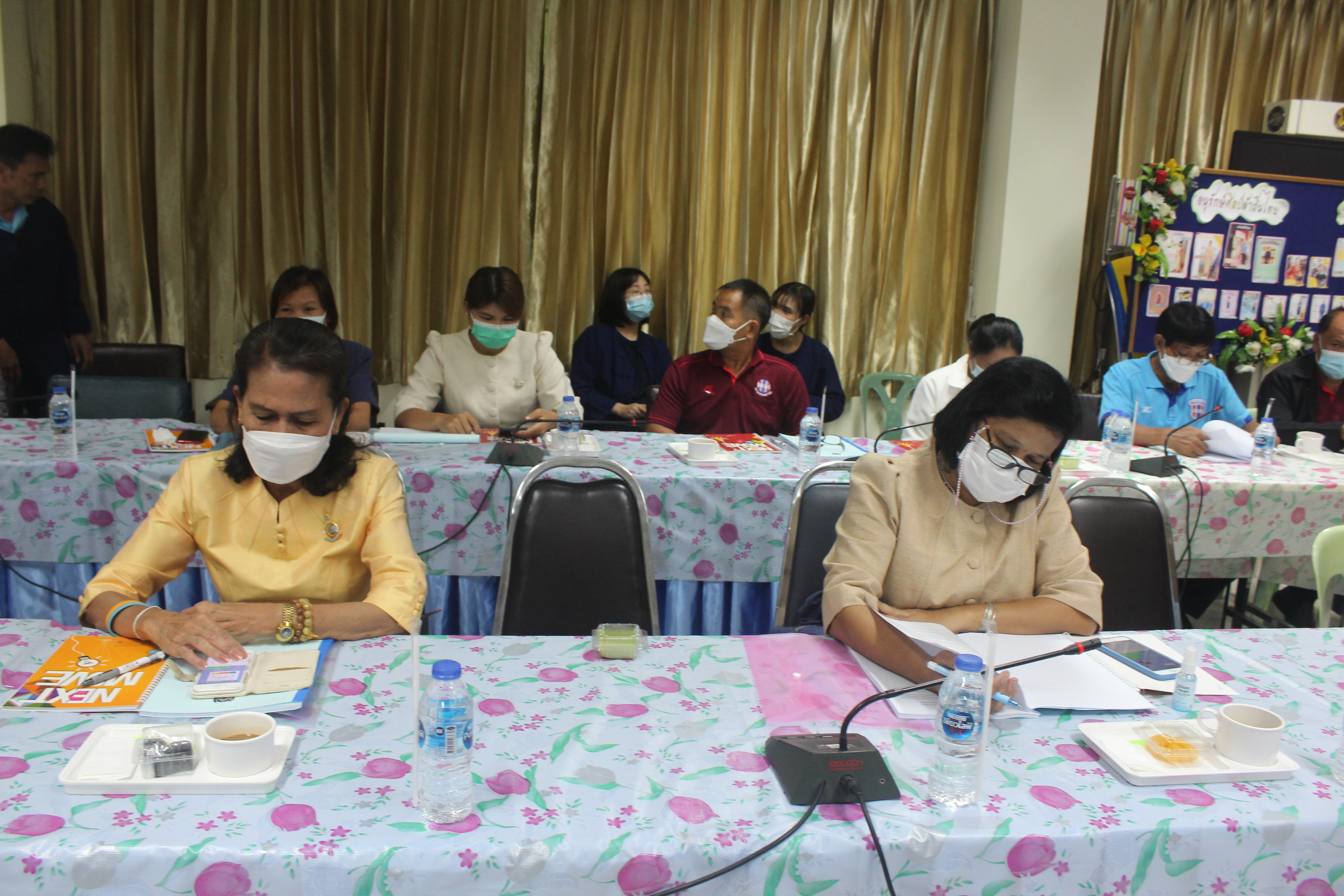 พช.หนองคาย ดำเนินโครงการส่งเสริมการพัฒนาคุณภาพชีวิต ครัวเรือนยากจนและผู้ด้อยโอกาส สู่วิถีพอเพียง กิจกรรที่ ๑ ประชุมสร้างการรับรู้การขับเคลื่อนการพัฒนาคุณภาพชีวิตครัวเรือนยากจนและผู้ด้อยโอกาสสู่วิถีพอเพียง ระดับจังหวัด