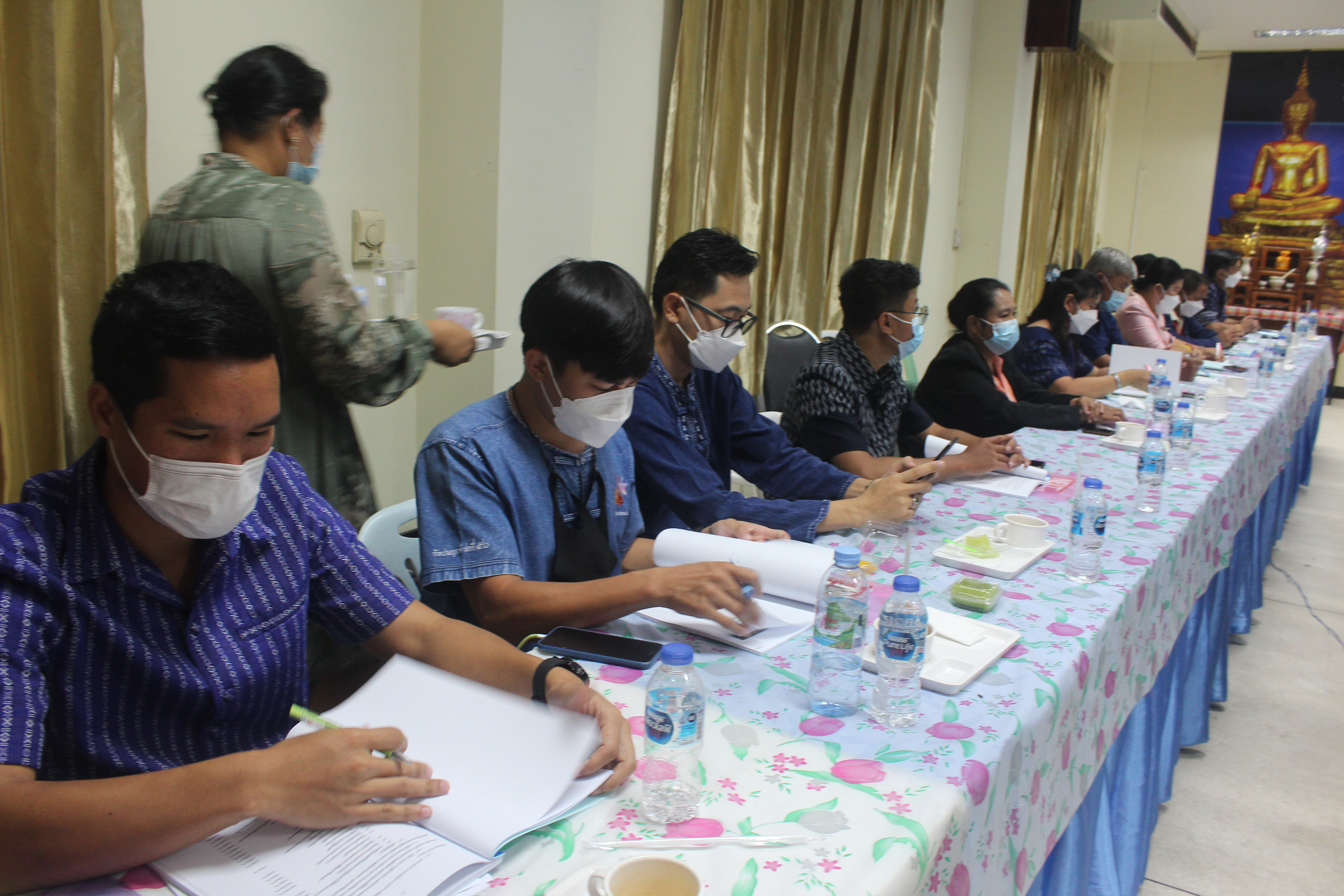 พช.หนองคาย ดำเนินโครงการส่งเสริมการพัฒนาคุณภาพชีวิต ครัวเรือนยากจนและผู้ด้อยโอกาส สู่วิถีพอเพียง กิจกรรที่ ๑ ประชุมสร้างการรับรู้การขับเคลื่อนการพัฒนาคุณภาพชีวิตครัวเรือนยากจนและผู้ด้อยโอกาสสู่วิถีพอเพียง ระดับจังหวัด