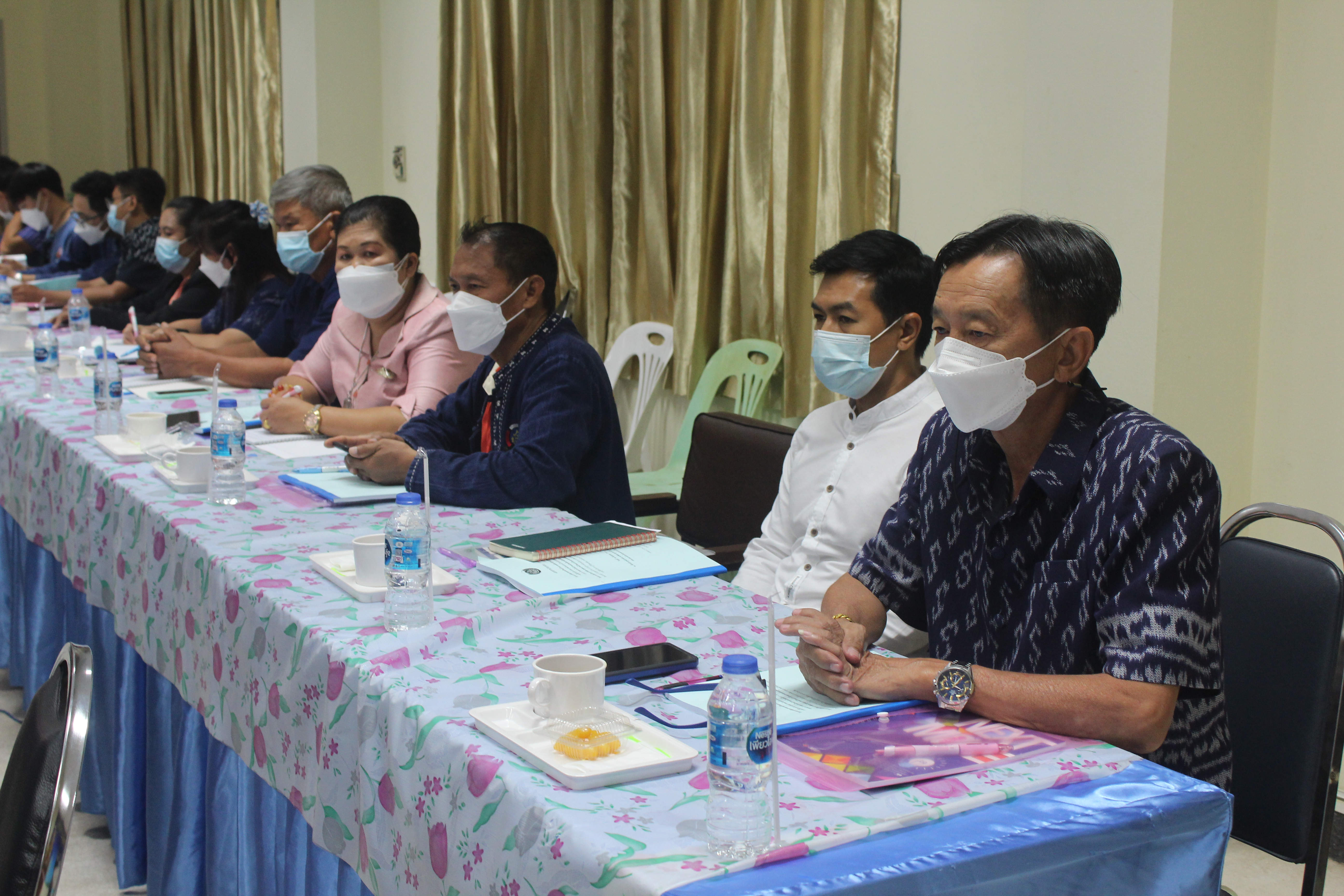 พช.หนองคาย ดำเนินโครงการส่งเสริมการพัฒนาคุณภาพชีวิต ครัวเรือนยากจนและผู้ด้อยโอกาส สู่วิถีพอเพียง กิจกรรที่ ๑ ประชุมสร้างการรับรู้การขับเคลื่อนการพัฒนาคุณภาพชีวิตครัวเรือนยากจนและผู้ด้อยโอกาสสู่วิถีพอเพียง ระดับจังหวัด