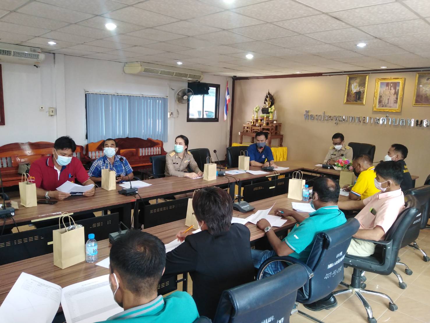 พช.หนองคาย ติดตามการดำเนินโครงการนำเสนอผลการจัดเก็บและรับรองคุณภาพข้อมูลพื้นฐานระดับหมู่บ้าน (กชช.๒ค) ประจำปี 2564 ณ เทศบาลตำบลหนองปลาปาก อำเภอศรีเชียงใหม่ จังหวัดหนองคาย