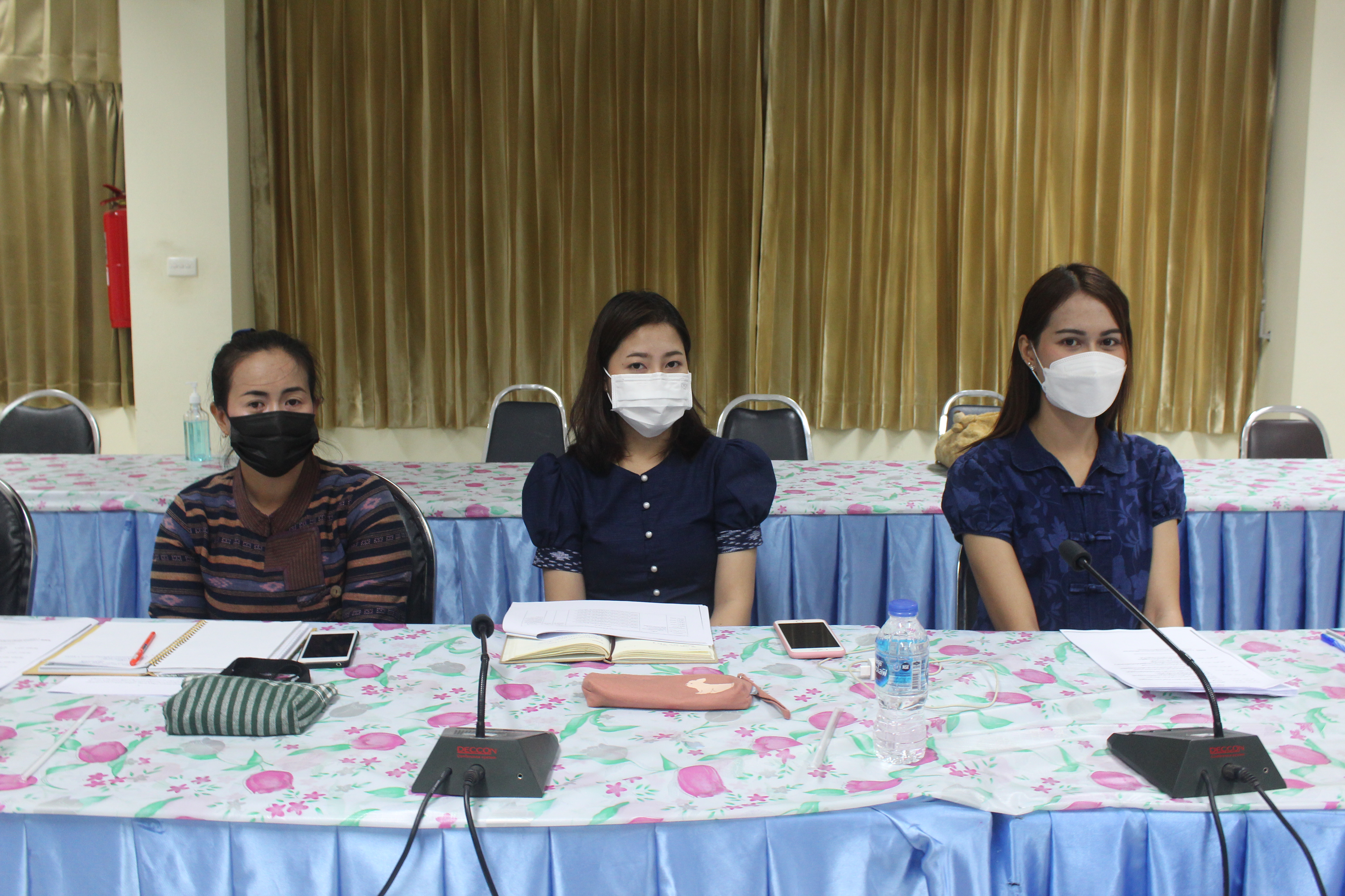 พช.หนองคาย นำพนักงานราชการเฉพาะกิจฯ เข้าร่วมปฐมนิเทศพนักงานราชการเฉพาะกิจ สำนักงานพัฒนาชุมชนจังหวัด เพื่อช่วยเหลือผู้ได้รับผลกระทบจากสถานการณ์การแพร่ระบาดของโรคติดเชื้อไวรัสโคโรนา 2019 (โควิด-19)