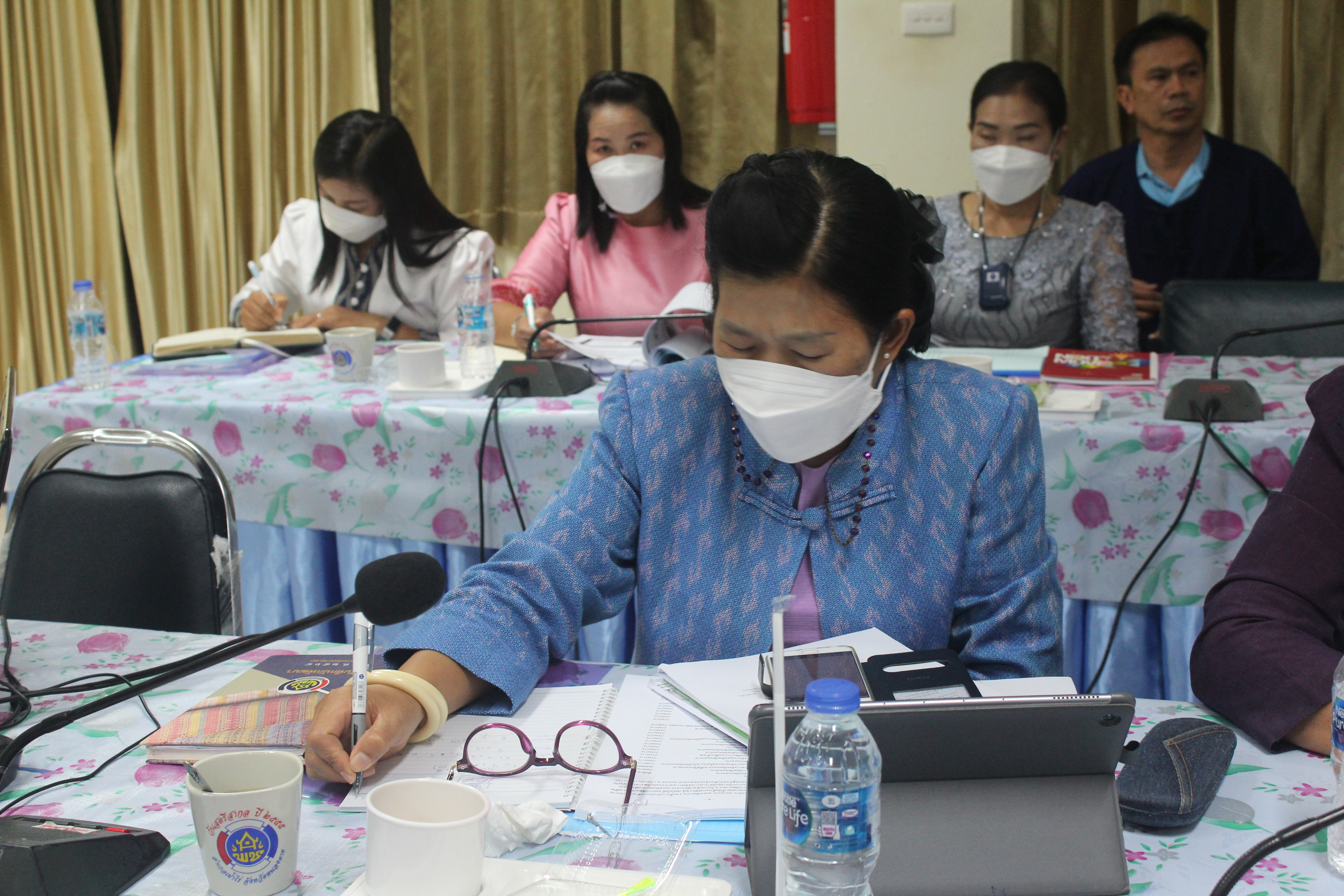 พช.หนองคาย ดำเนินโครงการส่งเสริมการพัฒนาคุณภาพชีวิต ครัวเรือนยากจนและผู้ด้อยโอกาส สู่วิถีพอเพียง กิจกรรที่ ๑ ประชุมสร้างการรับรู้การขับเคลื่อนการพัฒนาคุณภาพชีวิตครัวเรือนยากจนและผู้ด้อยโอกาสสู่วิถีพอเพียง ระดับจังหวัด