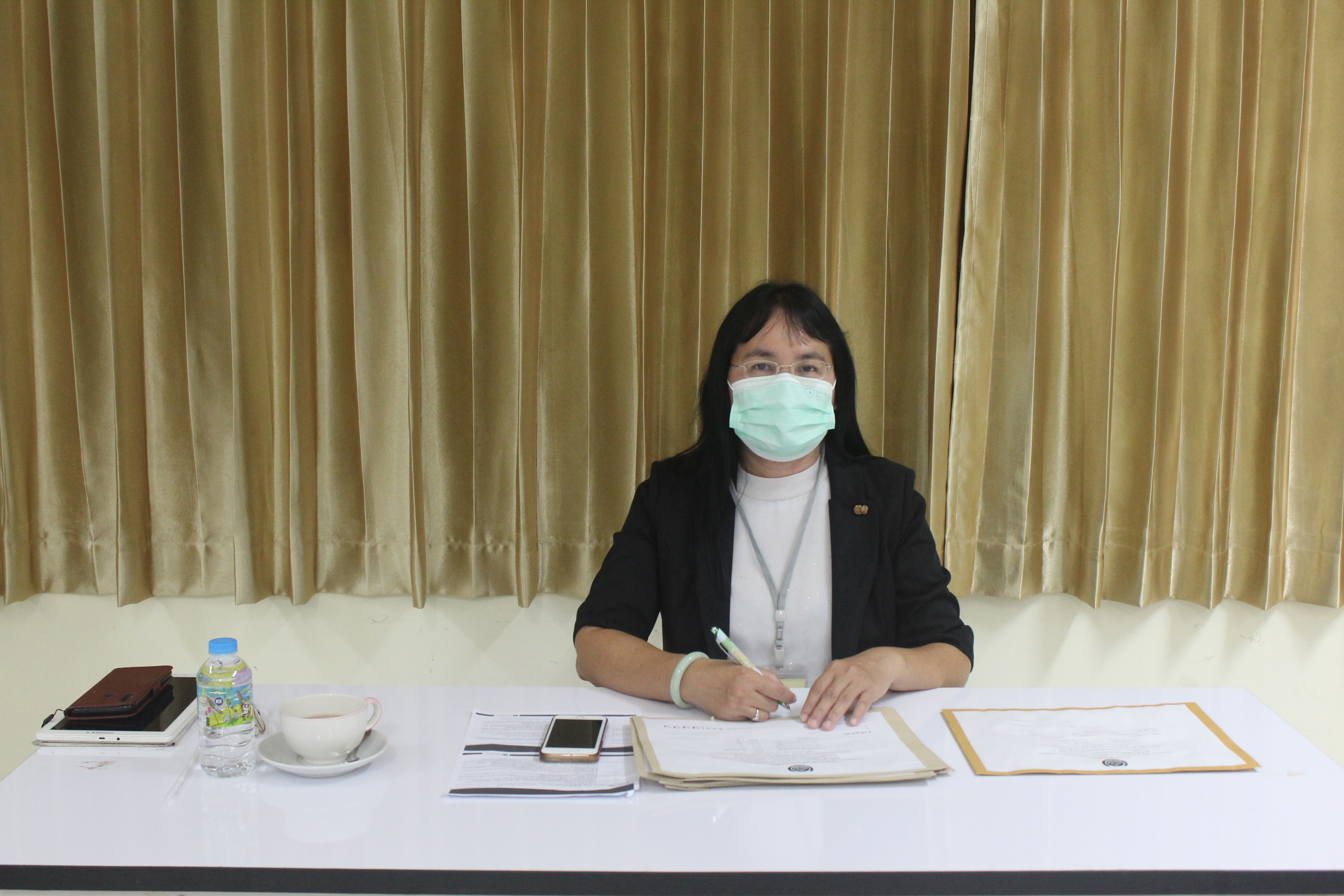 พช.หนองคาย ดำเนินการคัดเลือกบุคคลเข้ารับการประเมินผลงานภาคความรู้ความสามารถทางวิชาการ(สอบข้อเขียน)เพื่อเลื่อนขึ้นแต่งตั้งให้ดำรงตำแหน่งประเภทวิชาการ ระดับชำนาญการพิเศษ ตำแหน่ง ผู้อำนวยการกลุ่มงานประสานและสนับสนุนการบริหารงานพัฒนาชุมชน กรมการพัฒนาชุมชนประจำปีงบประมาณ พ.ศ.2564 โดยผ่านระบบ Zoom Cloud Meetings