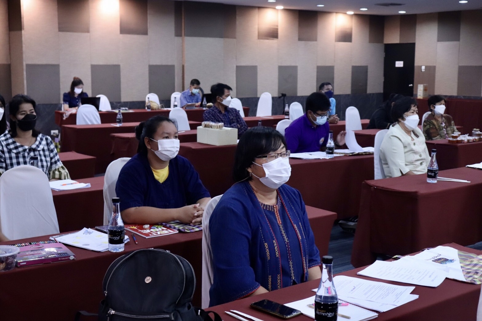 พช.หนองคาย ดำเนินโครงการ “พัฒนาผลิตภัณฑ์ OTOP ไทย เพื่อสู้ภัยสถานการณ์การแพร่ระบาดของโรคติดเชื้อไวรัสโคโรนา 2019 (COVID-19)”