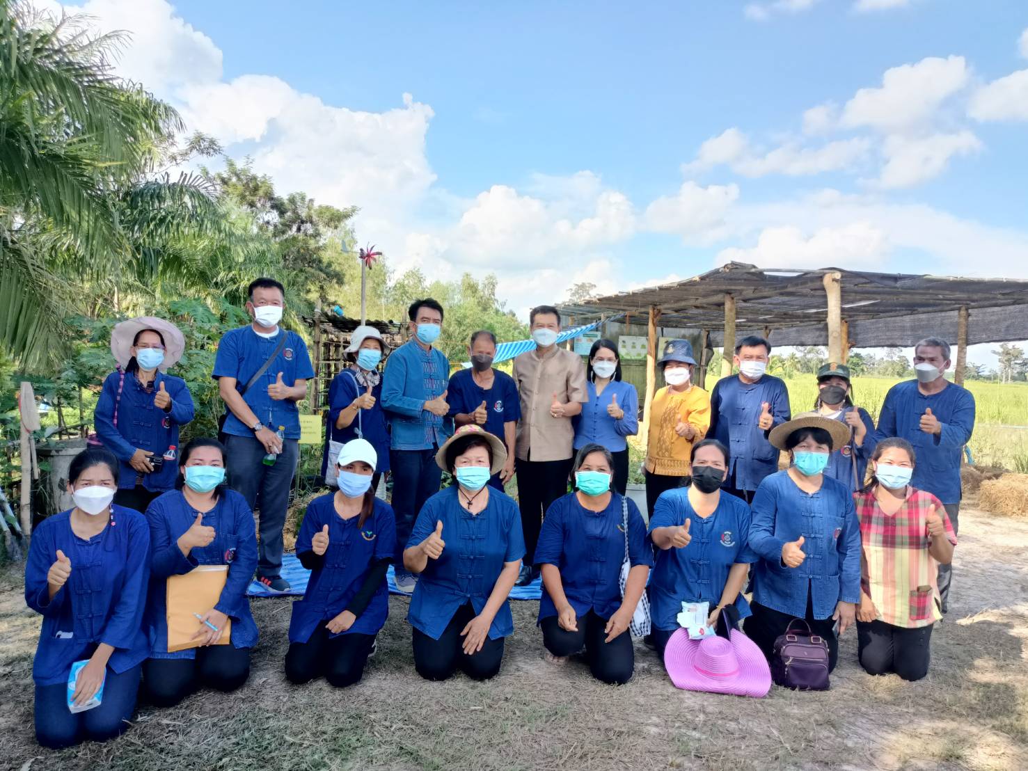 นายชัยวัฒน์ แสงศรี ผู้ตรวจราชการกรมการพัฒนาชุมชน เยี่ยมชมการดำเนินงานหมู่บ้านท่องเที่ยววิถีไทพวนโพธิ์ตาก และ การดำเนินงานโครงการพัฒนาพื้นที่ต้นแบบการพัฒนาคุณภาพชีวิตตามหลักทฤษฎีใหม่ ประยุกต์สู่ “โคก หนอง นา โมเดล” ในพื้นที่อำเภอโพธิ์ตาก จังหวัดหนองคาย