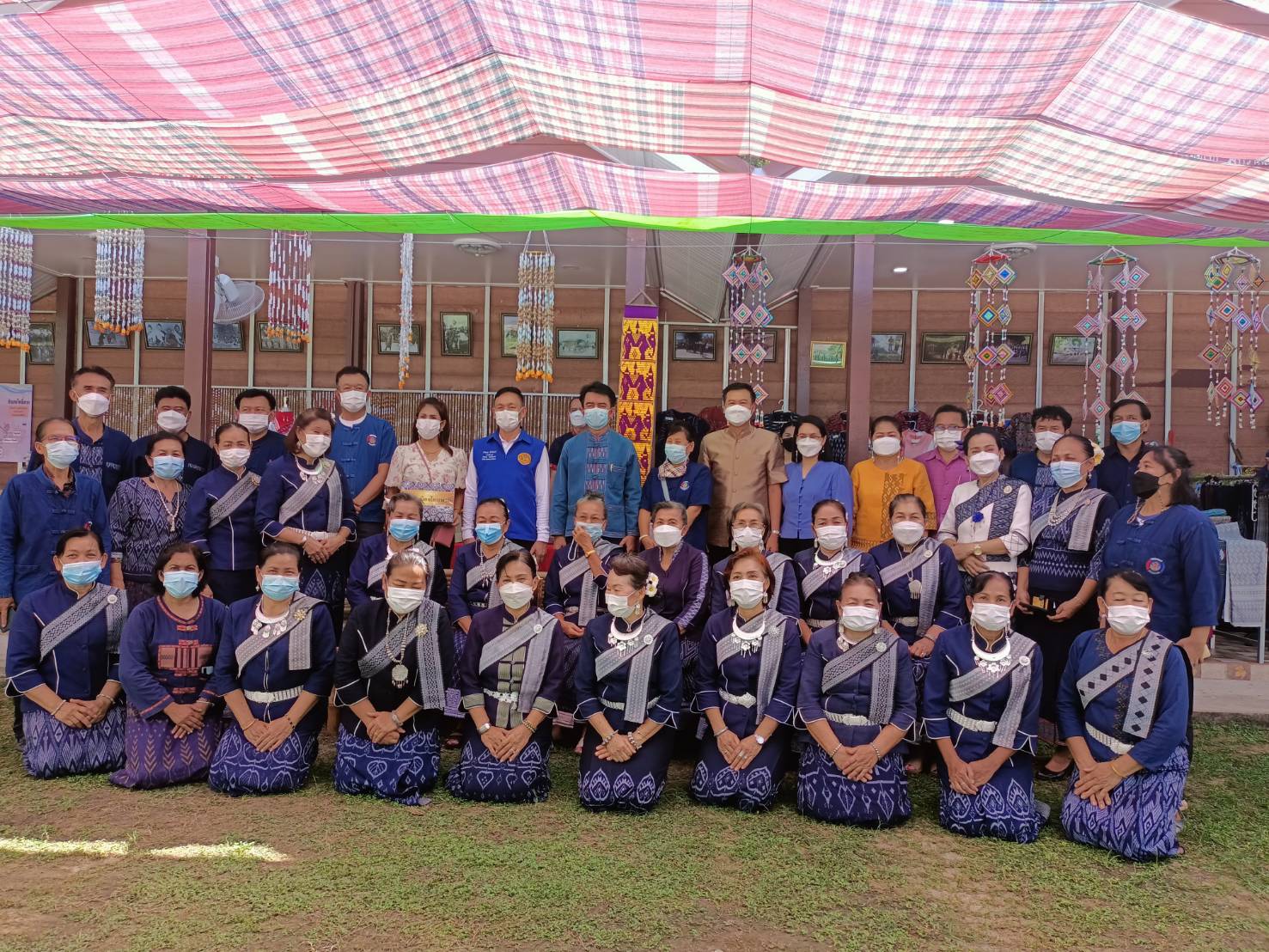 นายชัยวัฒน์ แสงศรี ผู้ตรวจราชการกรมการพัฒนาชุมชน เยี่ยมชมการดำเนินงานหมู่บ้านท่องเที่ยววิถีไทพวนโพธิ์ตาก และ การดำเนินงานโครงการพัฒนาพื้นที่ต้นแบบการพัฒนาคุณภาพชีวิตตามหลักทฤษฎีใหม่ ประยุกต์สู่ “โคก หนอง นา โมเดล” ในพื้นที่อำเภอโพธิ์ตาก จังหวัดหนองคาย