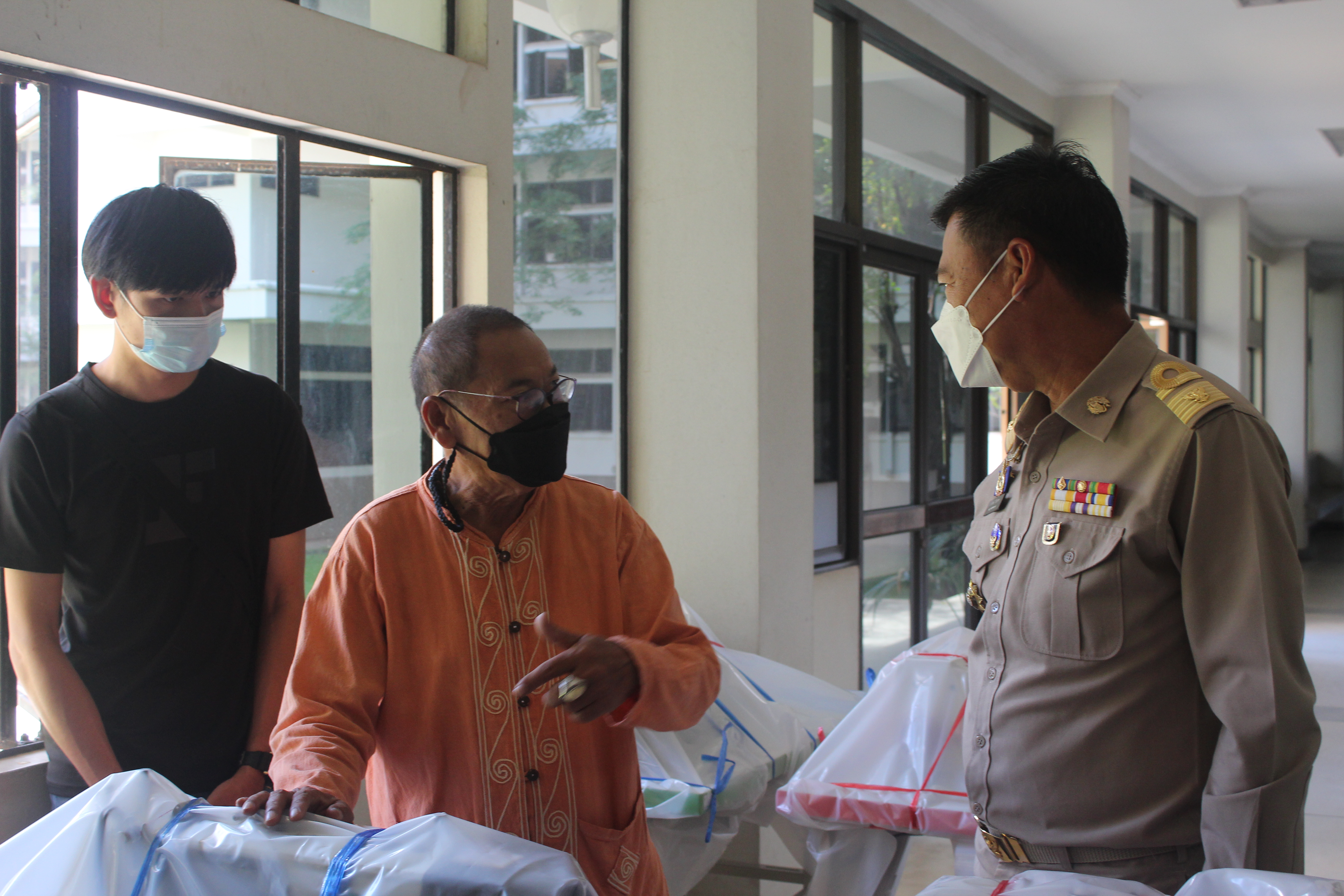 พช.หนองคาย ส่งมอบครุภัณฑ์และวัสดุ ให้กับหมู่บ้านท่องเที่ยวตามโครงการส่งเสริมการท่องเที่ยวในชุมชนและยกระดับมาตรฐานแหล่งท่องเที่ยวตามโครงการพัฒนาและเสริมสร้างความเข้มแข็งของเศรษฐกิจฐานรากภายใต้งบประมาณรายจ่ายประจำปีงบระมาณ พ.ศ.๒๕๖๔ งบกลางรายการเงินสำรองจ่ายเพื่อกรณีฉุกเฉินหรือจำเป็น