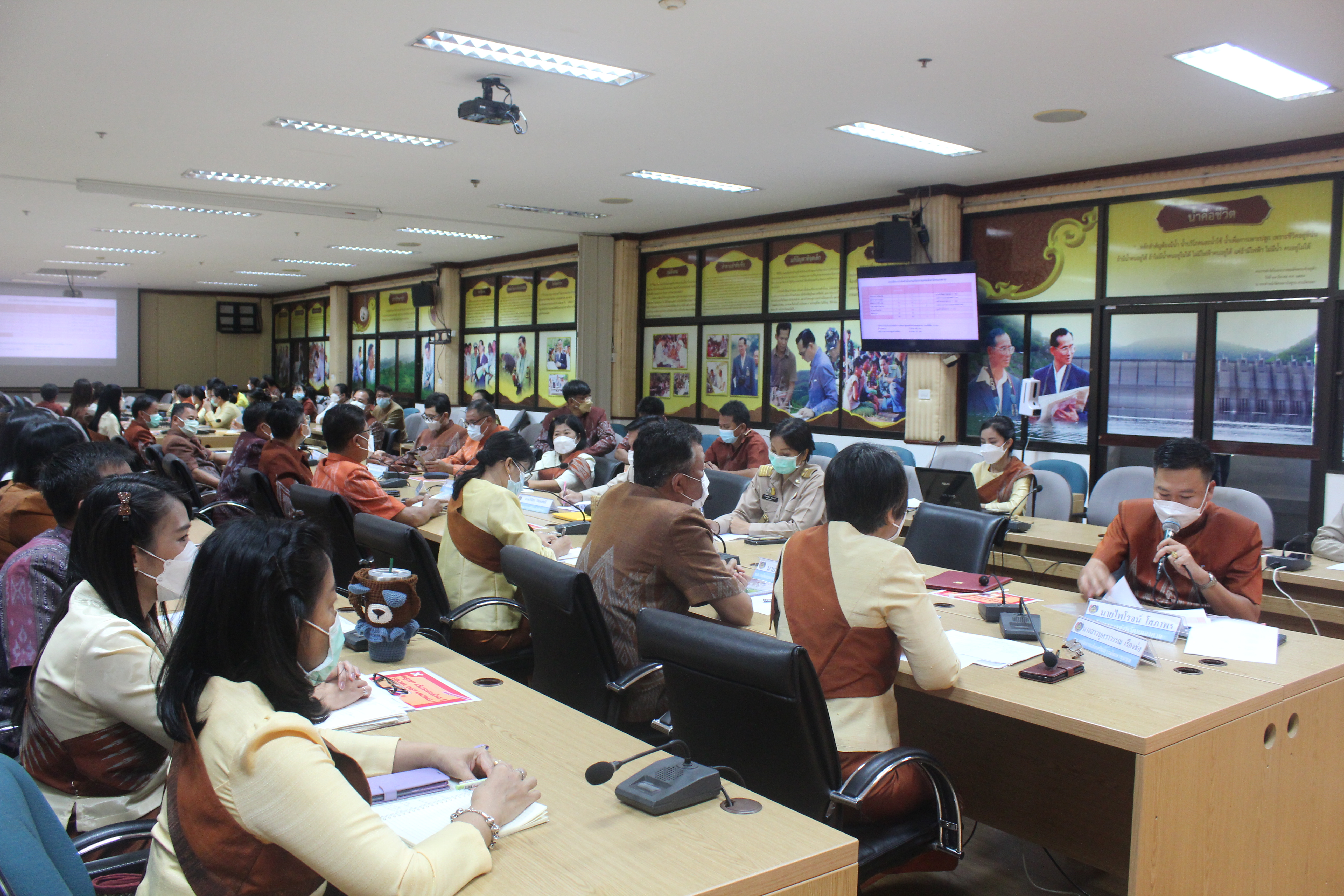 พช.หนองคาย ประชุมมอบแนวทางการขับเคลื่อนงานพัฒนาชุมชนจังหวัดหนองคาย ประจำปี 2565