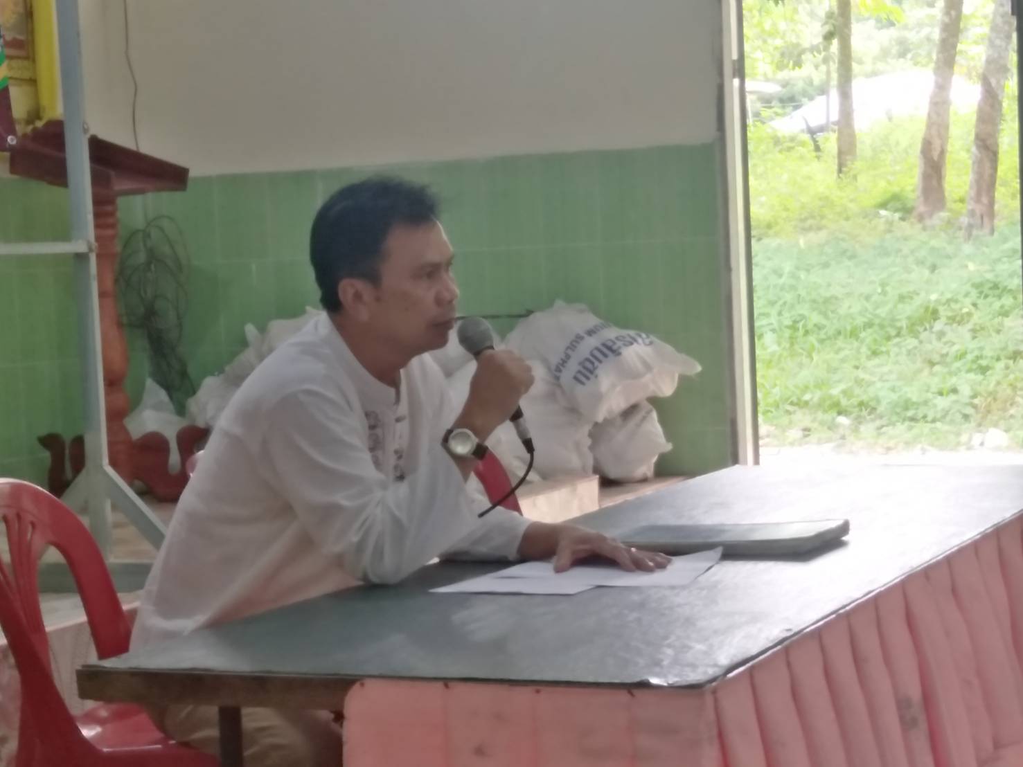 พช.หนองคาย ติดตามการดำเนินโครงการนำเสนอผลการจัดเก็บและรับรองคุณภาพข้อมูลความจำเป็นพื้นฐาน(จปฐ.) ระดับอปท. ตำบลผาตั้ง อำเภอสังคม ประจำปี 2564 ณ ศาลาประชาคมบ้านไทยพัฒนา ตำบลผาตั้ง อำเภอสังคม จังหวัดหนองคาย