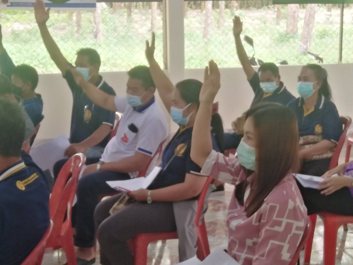 พช.หนองคาย ติดตามการดำเนินโครงการนำเสนอผลการจัดเก็บและรับรองคุณภาพข้อมูลความจำเป็นพื้นฐาน(จปฐ.) ระดับอปท. ตำบลผาตั้ง อำเภอสังคม ประจำปี 2564 ณ ศาลาประชาคมบ้านไทยพัฒนา ตำบลผาตั้ง อำเภอสังคม จังหวัดหนองคาย