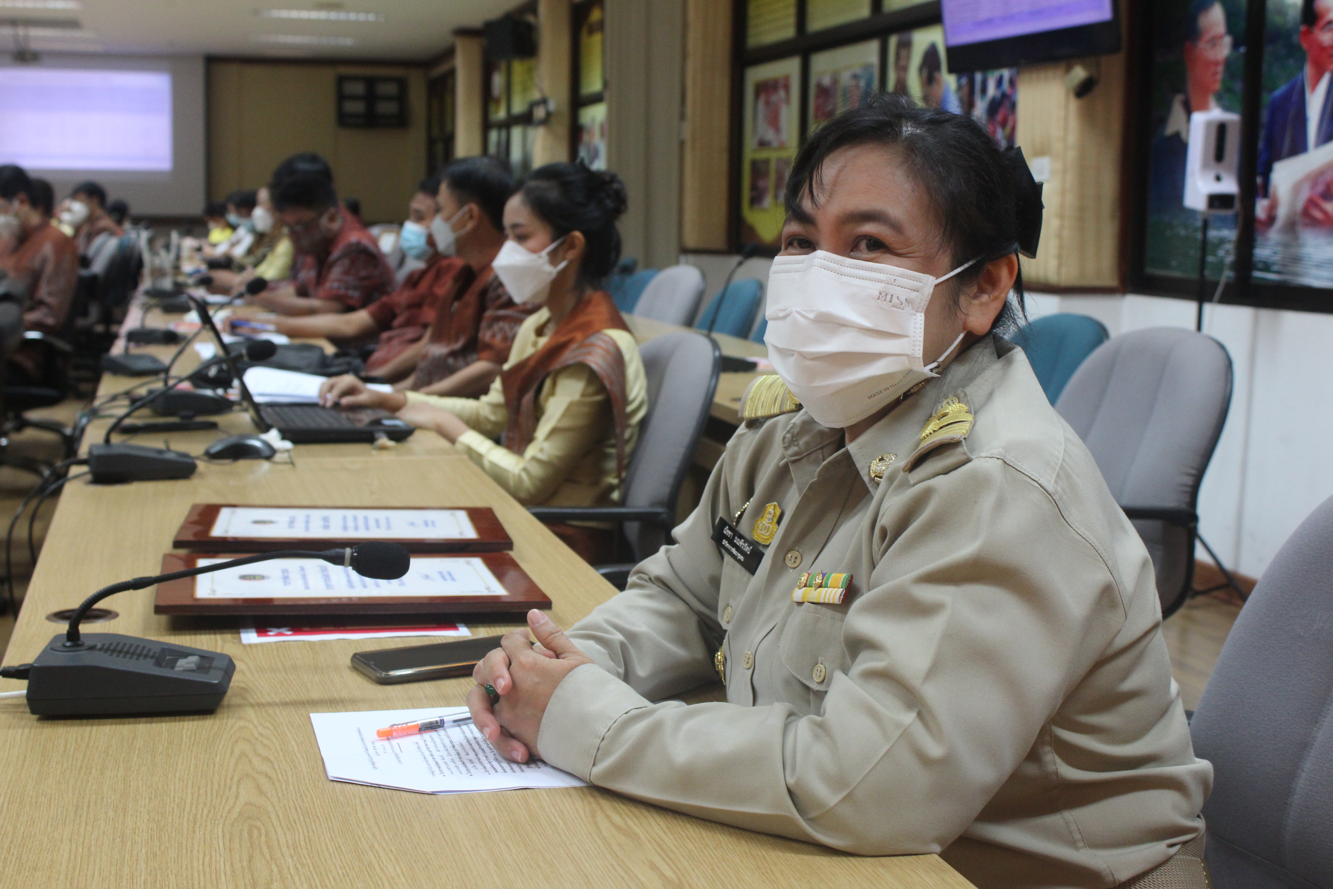 พช.หนองคาย ประชุมมอบแนวทางการขับเคลื่อนงานพัฒนาชุมชนจังหวัดหนองคาย ประจำปี 2565