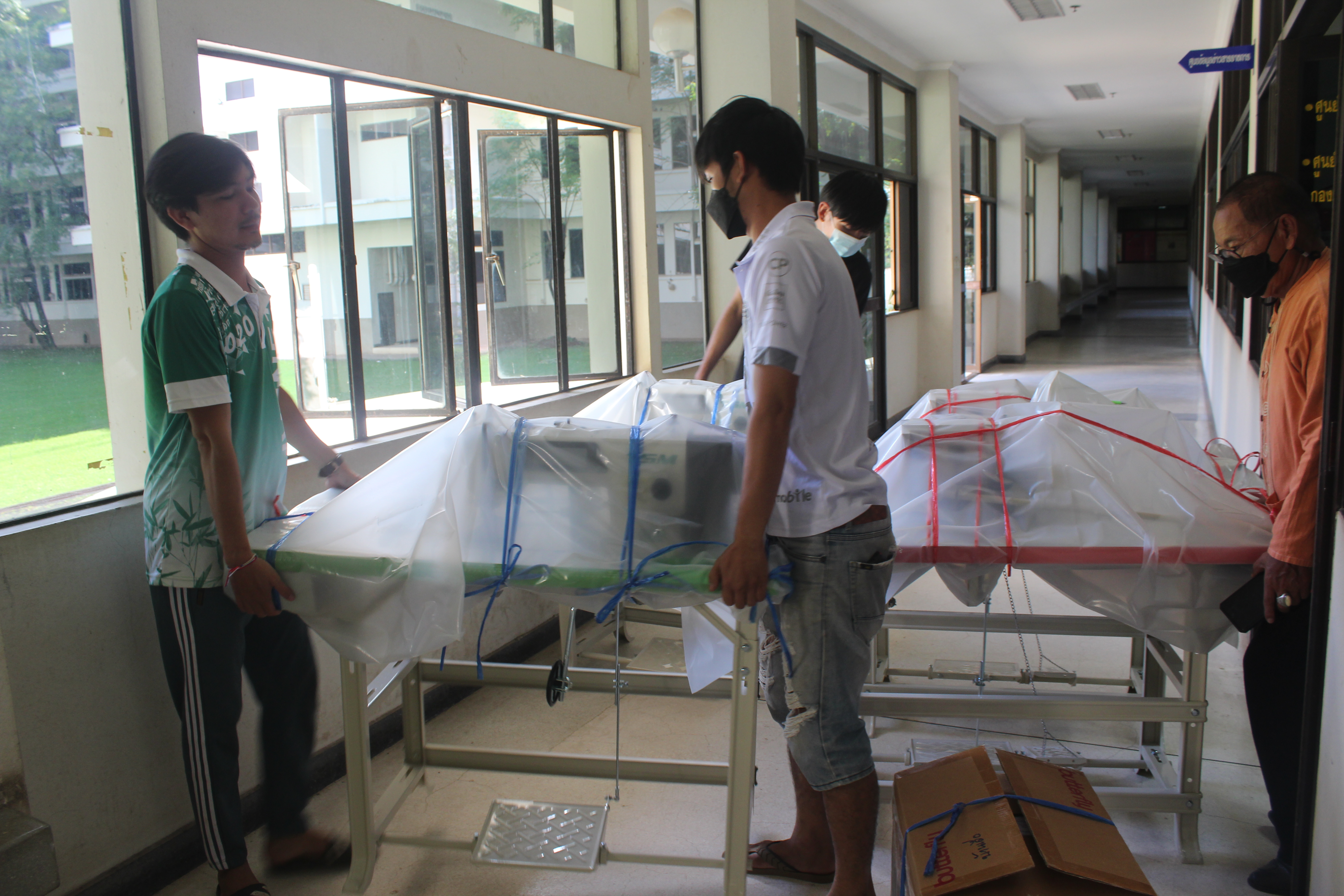 พช.หนองคาย ส่งมอบครุภัณฑ์และวัสดุ ให้กับหมู่บ้านท่องเที่ยวตามโครงการส่งเสริมการท่องเที่ยวในชุมชนและยกระดับมาตรฐานแหล่งท่องเที่ยวตามโครงการพัฒนาและเสริมสร้างความเข้มแข็งของเศรษฐกิจฐานรากภายใต้งบประมาณรายจ่ายประจำปีงบระมาณ พ.ศ.๒๕๖๔ งบกลางรายการเงินสำรองจ่ายเพื่อกรณีฉุกเฉินหรือจำเป็น