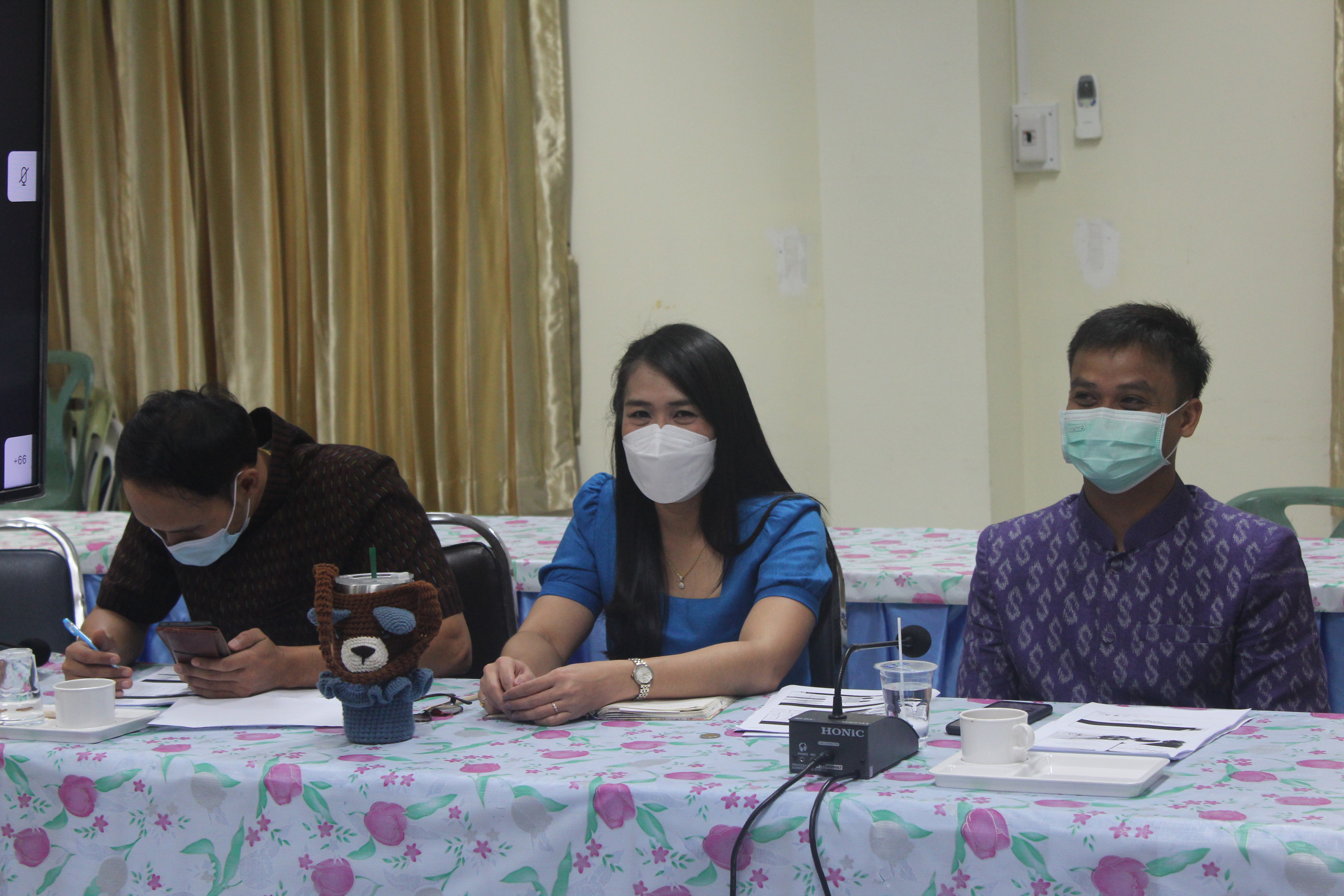 พช.หนองคาย ร่วมรับฟังการประชุมมอบนโยบายและแนวทางการดำเนินงานพัฒนาชุมชน ประจำปีงบประมาณ พ.ศ. ๒๕๖๕ ผ่านระบบวิดีทัศน์ทางไกล (Video Conference)