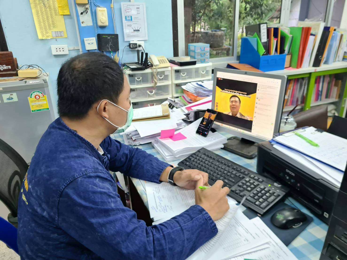 พช.หนองคาย ดำเนินโครงการยกระดับผลิตภัณฑ์และเพิ่มช่องทางการตลาด ภายใต้วิถีชีวิตใหม่อย่างยั่งยืน (New Normal) ผ่านระบบ Zoom Cloud Meeting