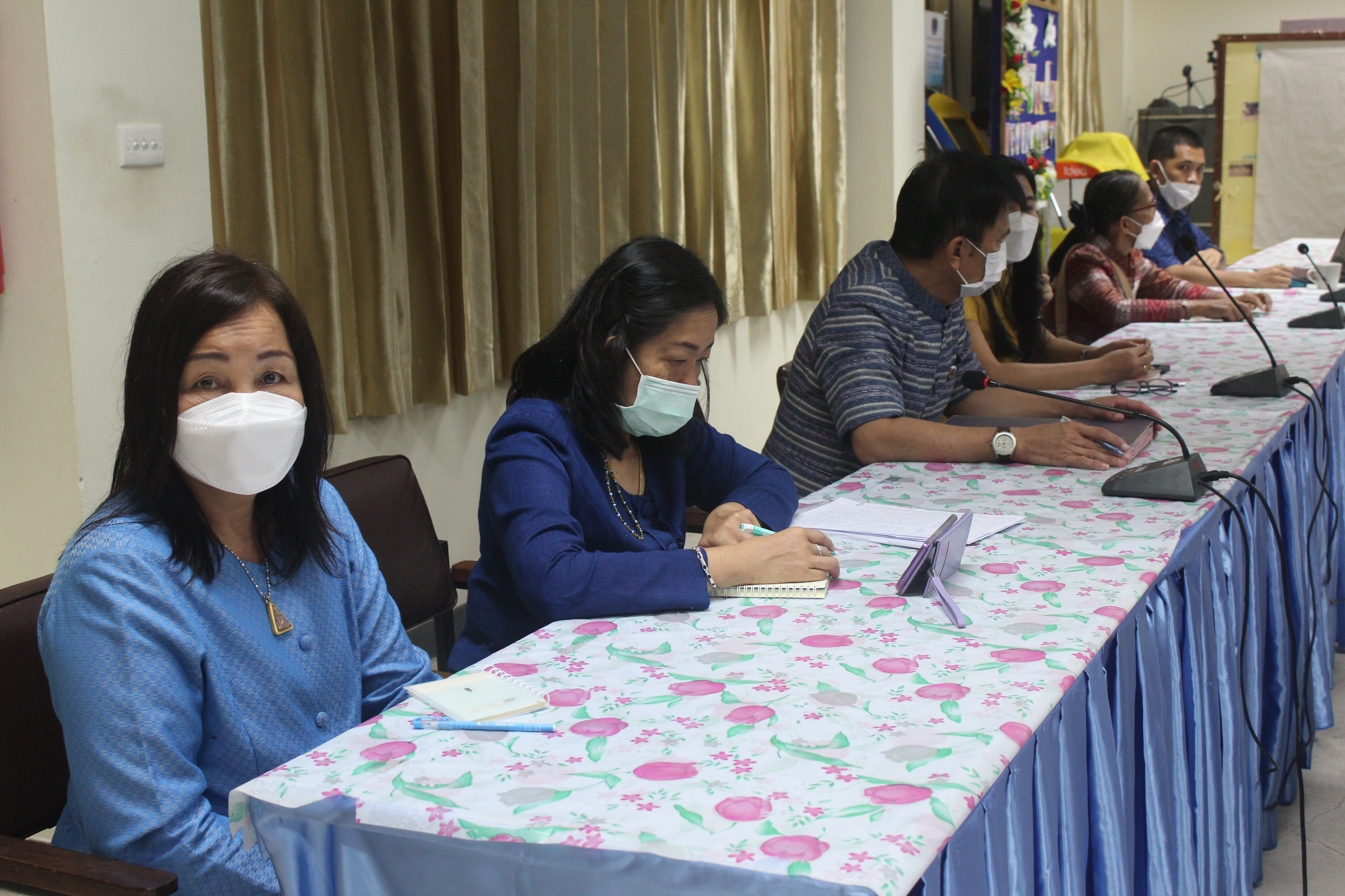 พช.หนองคาย ร่วมรับฟังการประชุมมอบนโยบายและแนวทางการดำเนินงานพัฒนาชุมชน ประจำปีงบประมาณ พ.ศ. ๒๕๖๕ ผ่านระบบวิดีทัศน์ทางไกล (Video Conference)