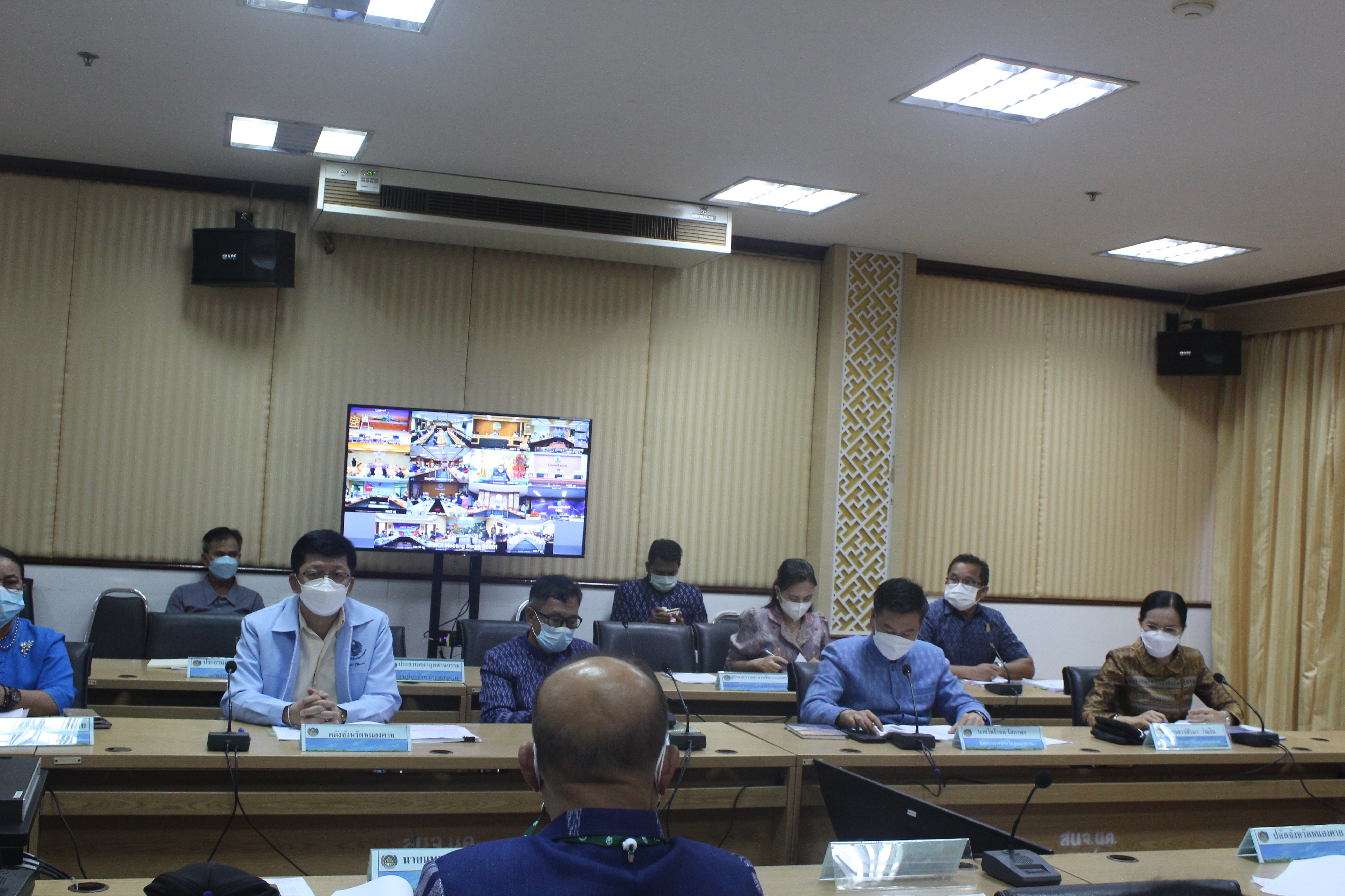 พช.หนองคาย ร่วมประชุมมอบนโยบายการขับเคลื่อนการดำเนินงานขจัดความยากจนและพัฒนาคนทุกช่วงวัยอย่างยั่งยืนตามหลักปรัชญาของเศรษฐกิจพอเพียง