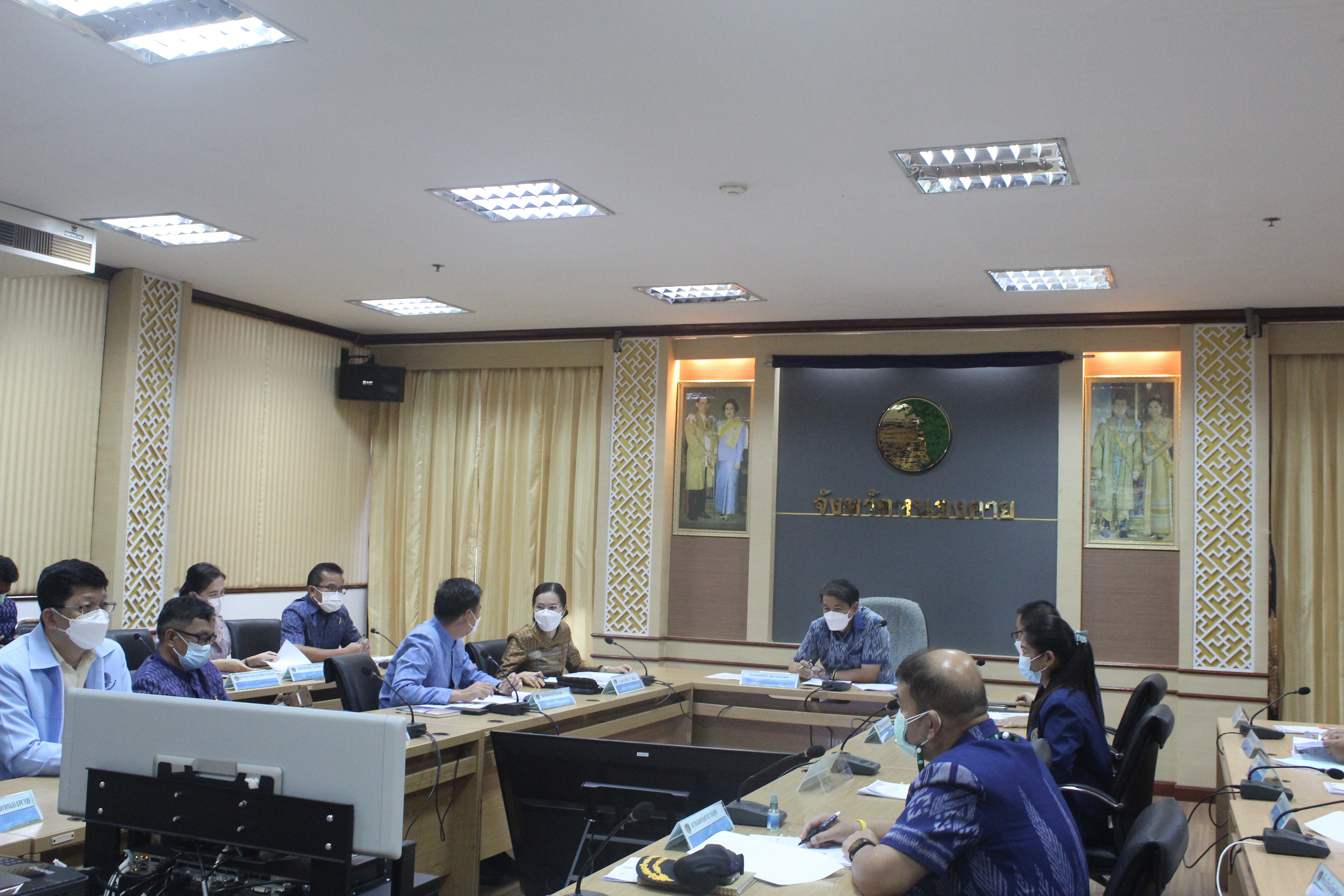 พช.หนองคาย ร่วมประชุมมอบนโยบายการขับเคลื่อนการดำเนินงานขจัดความยากจนและพัฒนาคนทุกช่วงวัยอย่างยั่งยืนตามหลักปรัชญาของเศรษฐกิจพอเพียง