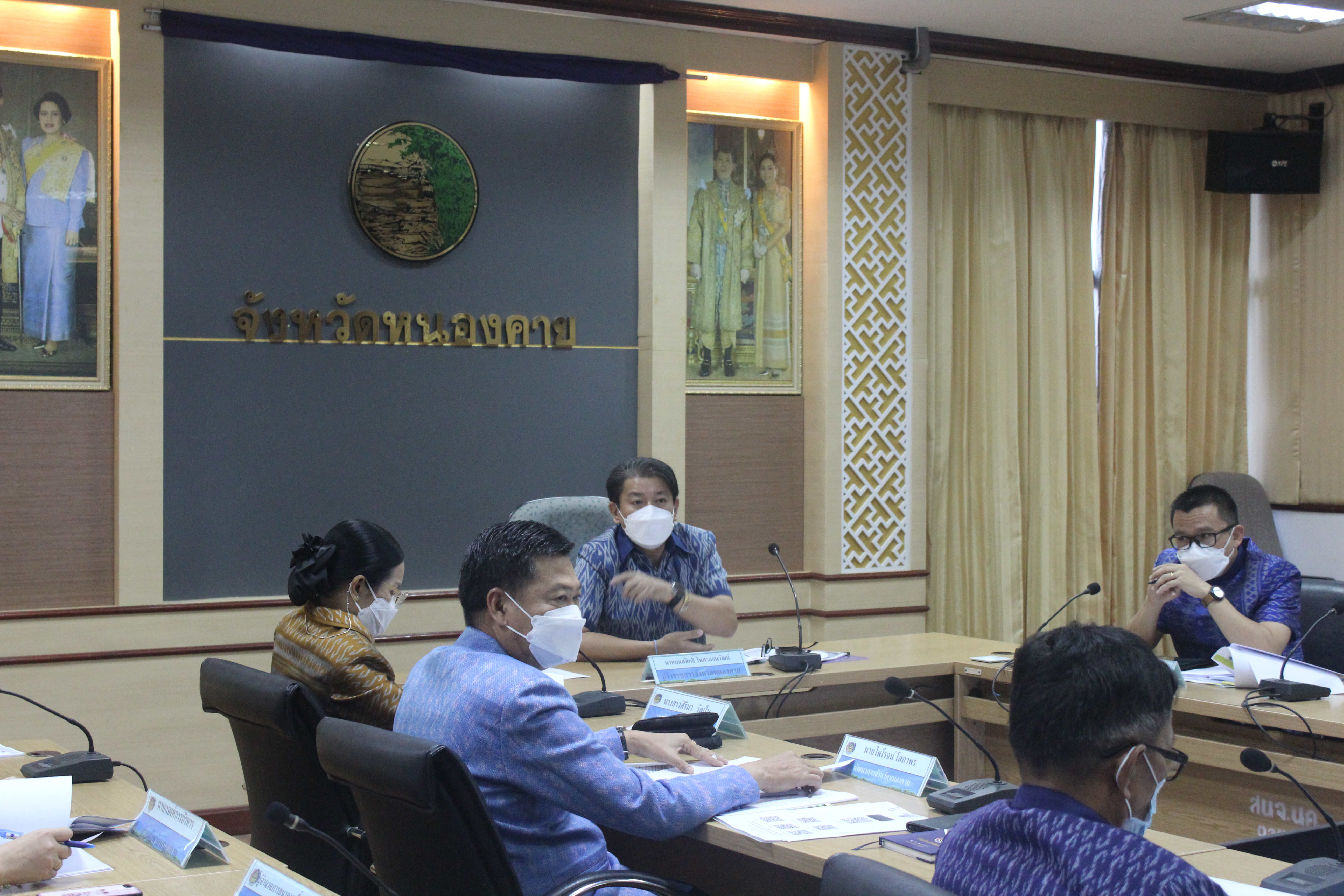 พช.หนองคาย ร่วมประชุมมอบนโยบายการขับเคลื่อนการดำเนินงานขจัดความยากจนและพัฒนาคนทุกช่วงวัยอย่างยั่งยืนตามหลักปรัชญาของเศรษฐกิจพอเพียง