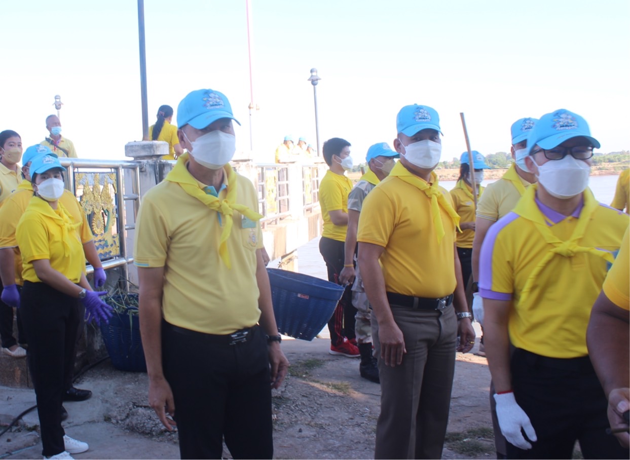 พช.หนองคาย ร่วมกิจกรรมจิตอาสาพัฒนา เพื่อน้อมรำลึกในพระมหากรุณาธิคุณเนื่องในวันสมเด็จพระมหาธีรราชเจ้า 25 พฤศจิกายน 2564