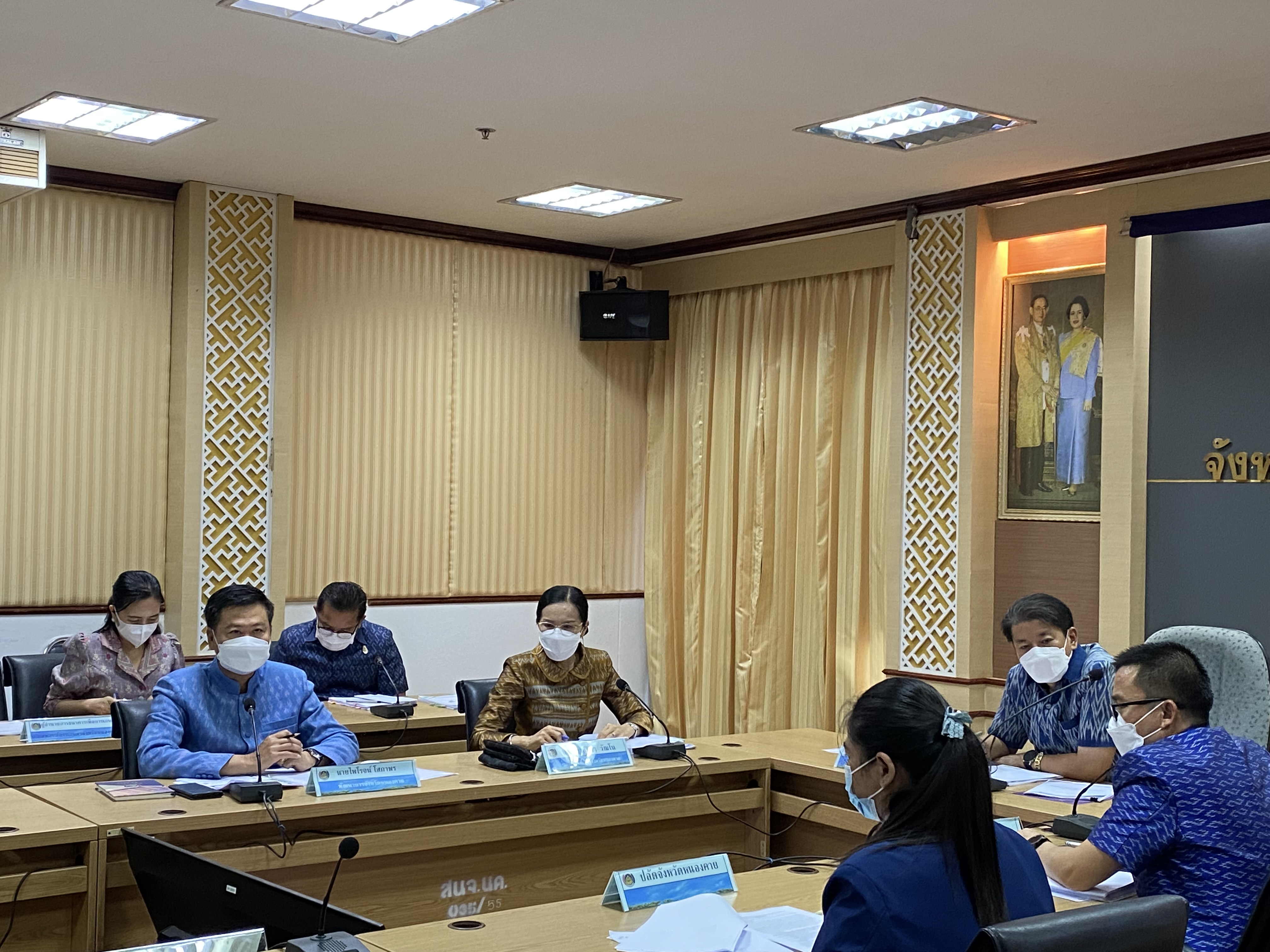 พช.หนองคาย ร่วมประชุมมอบนโยบายการขับเคลื่อนการดำเนินงานขจัดความยากจนและพัฒนาคนทุกช่วงวัยอย่างยั่งยืนตามหลักปรัชญาของเศรษฐกิจพอเพียง