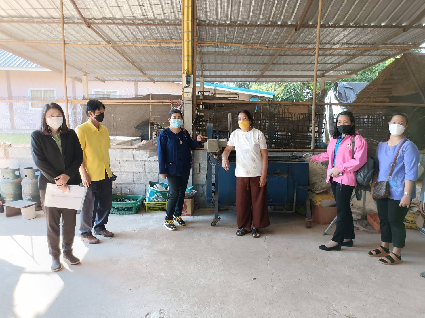 คณะอนุกรรมการบริหารกองทุนพัฒนาบทบาทสตรีจังหวัดหนองคาย ลงพื้นที่ติดตามประเมินและกลั่นกรองโครงการของสมาชิกกองทุนพัฒนาบทบาทสตรี ที่ยื่นขอกู้ยืมทุนหมุนเวียน อ.ท่าบ่อ