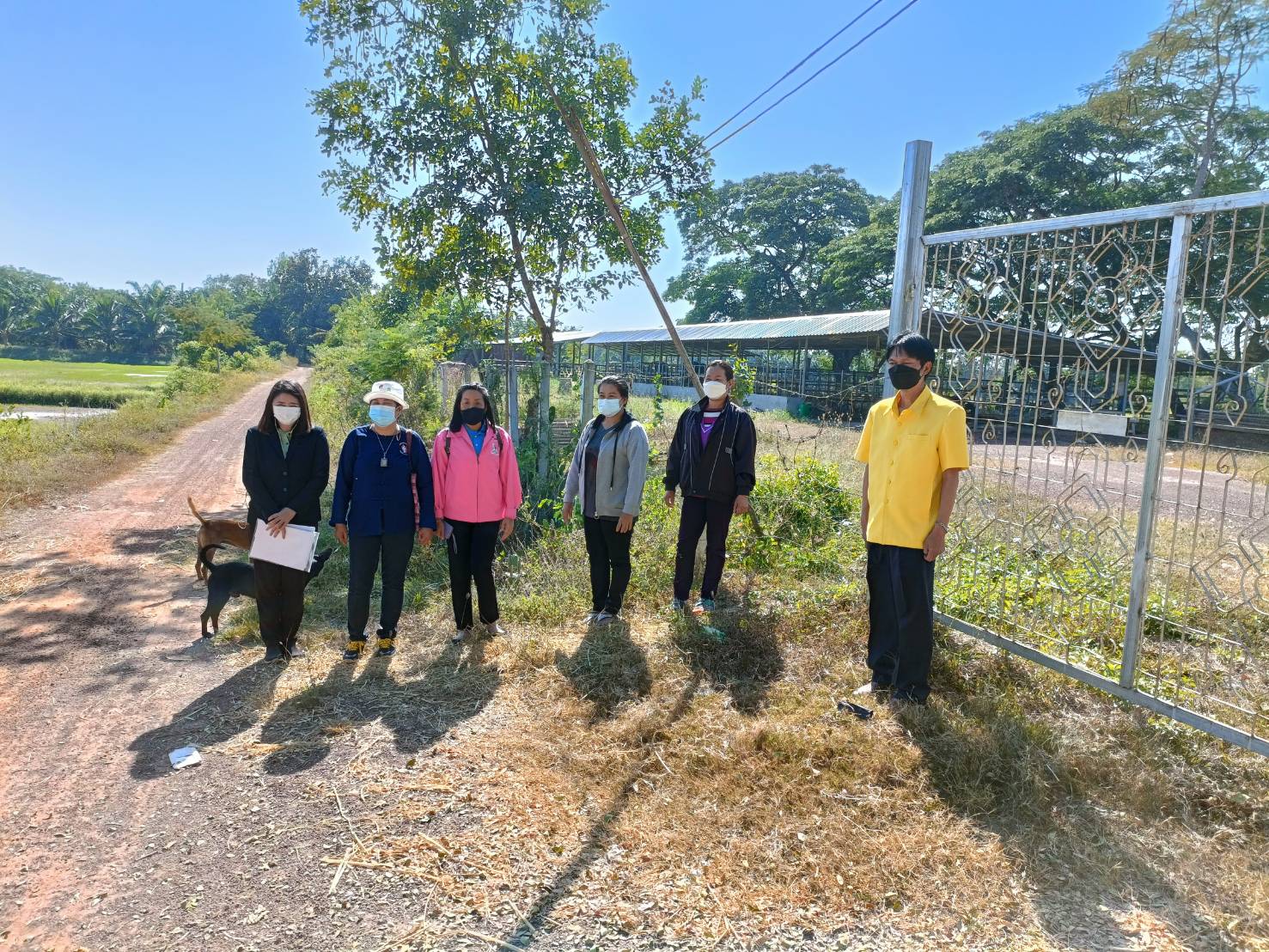 คณะอนุกรรมการบริหารกองทุนพัฒนาบทบาทสตรีจังหวัดหนองคาย ลงพื้นที่ติดตามประเมินและกลั่นกรองโครงการของสมาชิกกองทุนพัฒนาบทบาทสตรี ที่ยื่นขอกู้ยืมทุนหมุนเวียน อ.ท่าบ่อ