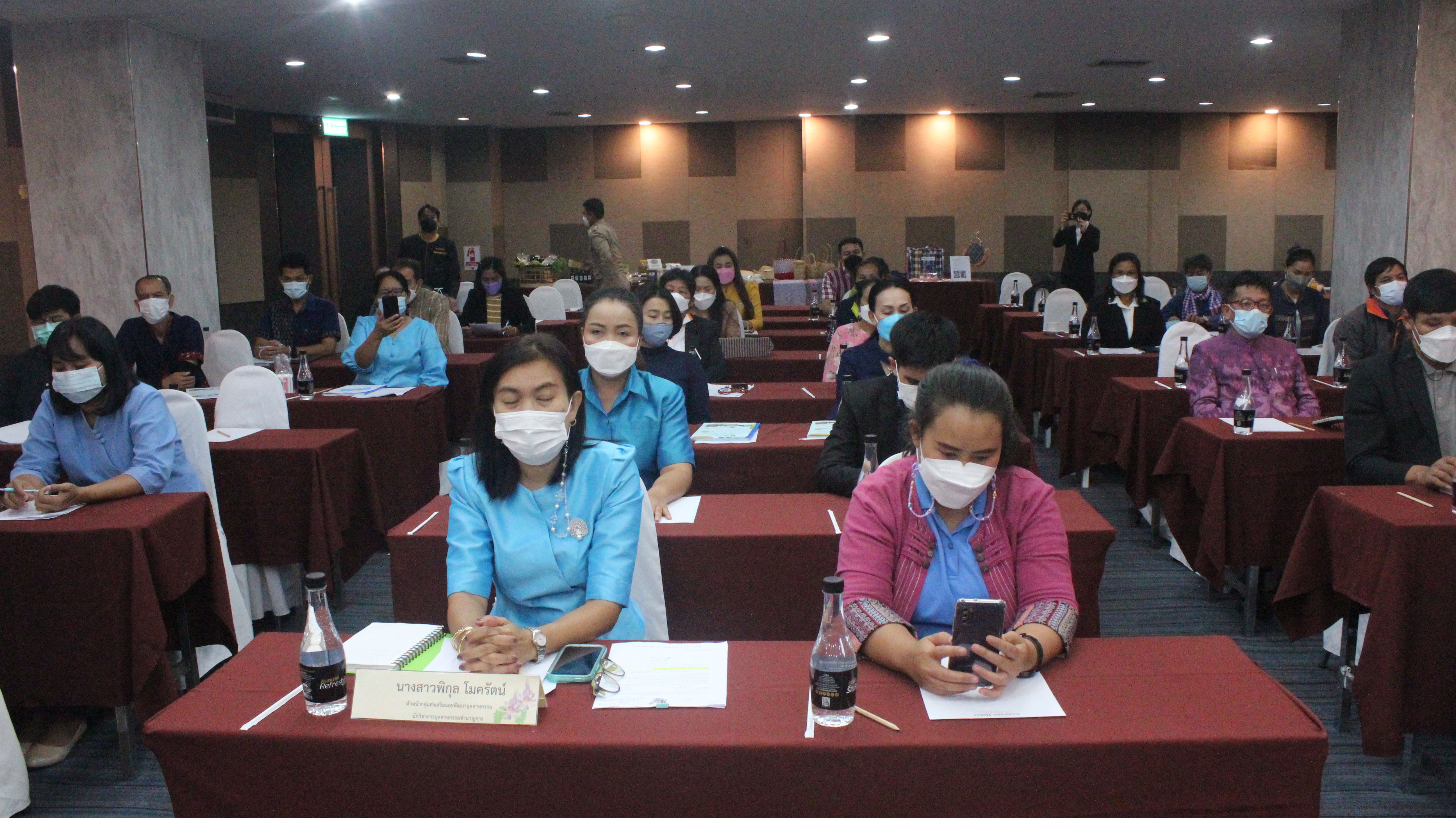 พช.หนองคาย ประชุมให้ความรู้แก่ผู้ผลิต ผู้ประกอบการ OTOP ตามโครงการส่งเสริมกระบวนการเครือข่ายองค์ความรู้ (Knowledge – Based OTOP : KBO)