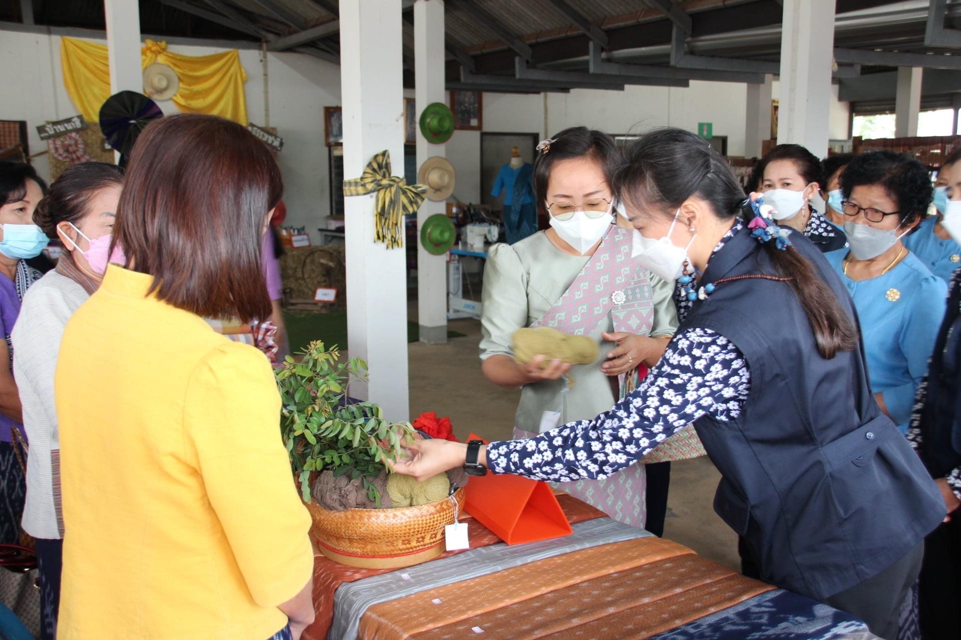 พช.หนองคาย ร่วมกิจกรรมการลงพื้นที่ติดตามภารกิจชมรมแม่บ้านมหาดไทยจังหวัดหนองคาย ของชมรมแม่บ้านมหาดไทยจังหวัดหนองคาย ในพื้นที่อำเภอเมืองหนองคาย จังหวัดหนองคาย