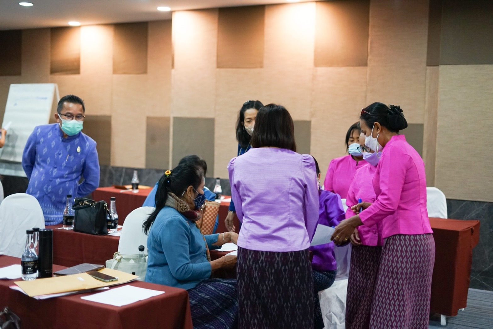 พช.หนองคาย จัดโครงการเพิ่มประสิทธิภาพการปฏิบัติงานกองทุนพัฒนาบทบาทสตรีแก่กลไกการขับเคลื่อนกองทุนพัฒนาบทบาทสตรี ระดับจังหวัด