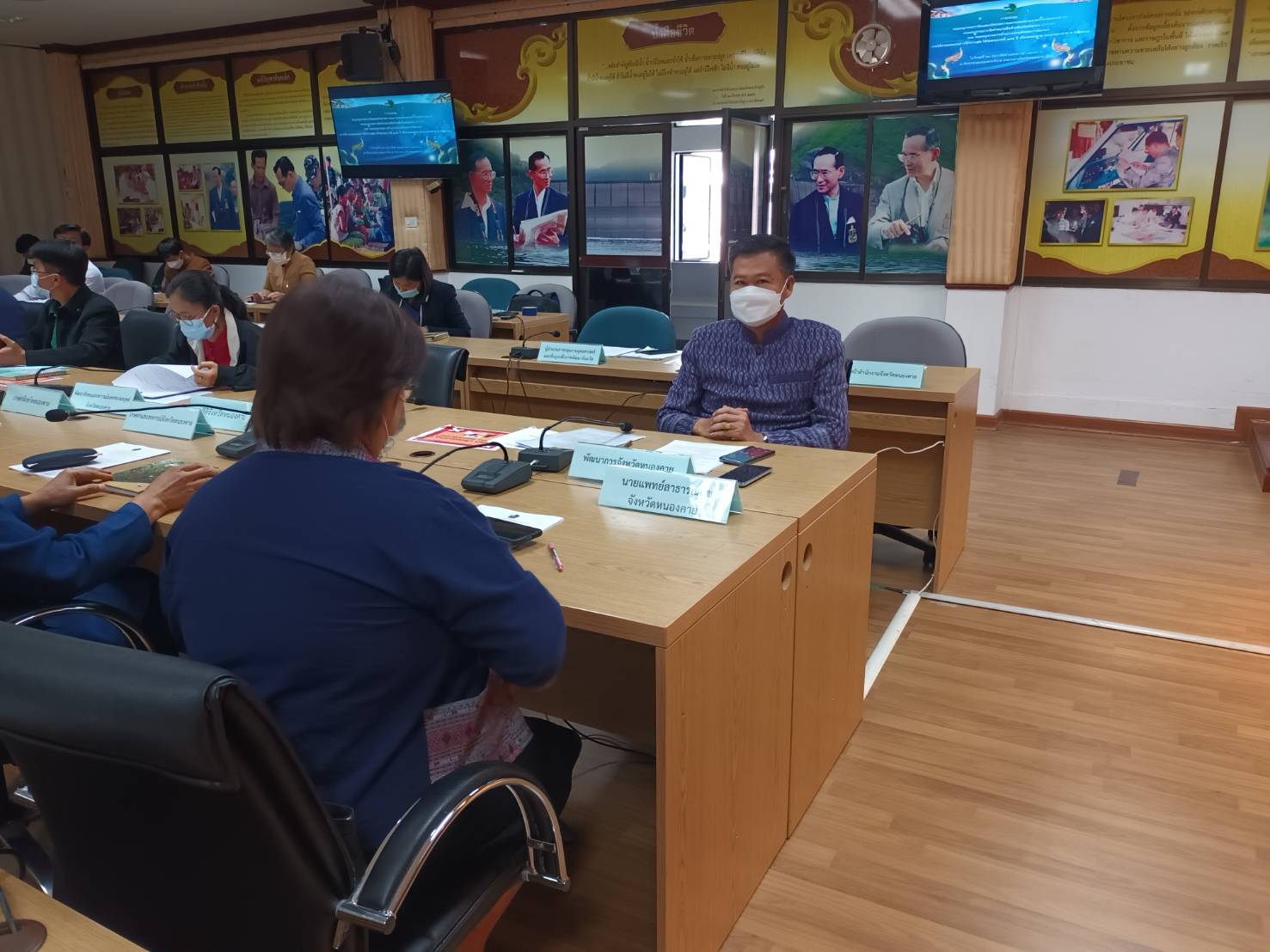 พช.หนองคาย ร่วมประชุมคณะอนุกรรมการจัดแสดงนิทรรศการผลงานของส่วนราชการกระทรวงต่าง ๆ คณะอนุกรรมการจัดจำหน่ายสินค้าผลิตภัณฑ์ชุมชน (OTOP) ภายใต้งานฉลองอนุสาวรีย์ปรับฮ่อ ใต้ร่มพระบารมี 195 ปีเมืองหนองคาย และงานกาชาด พ.ศ. 2565